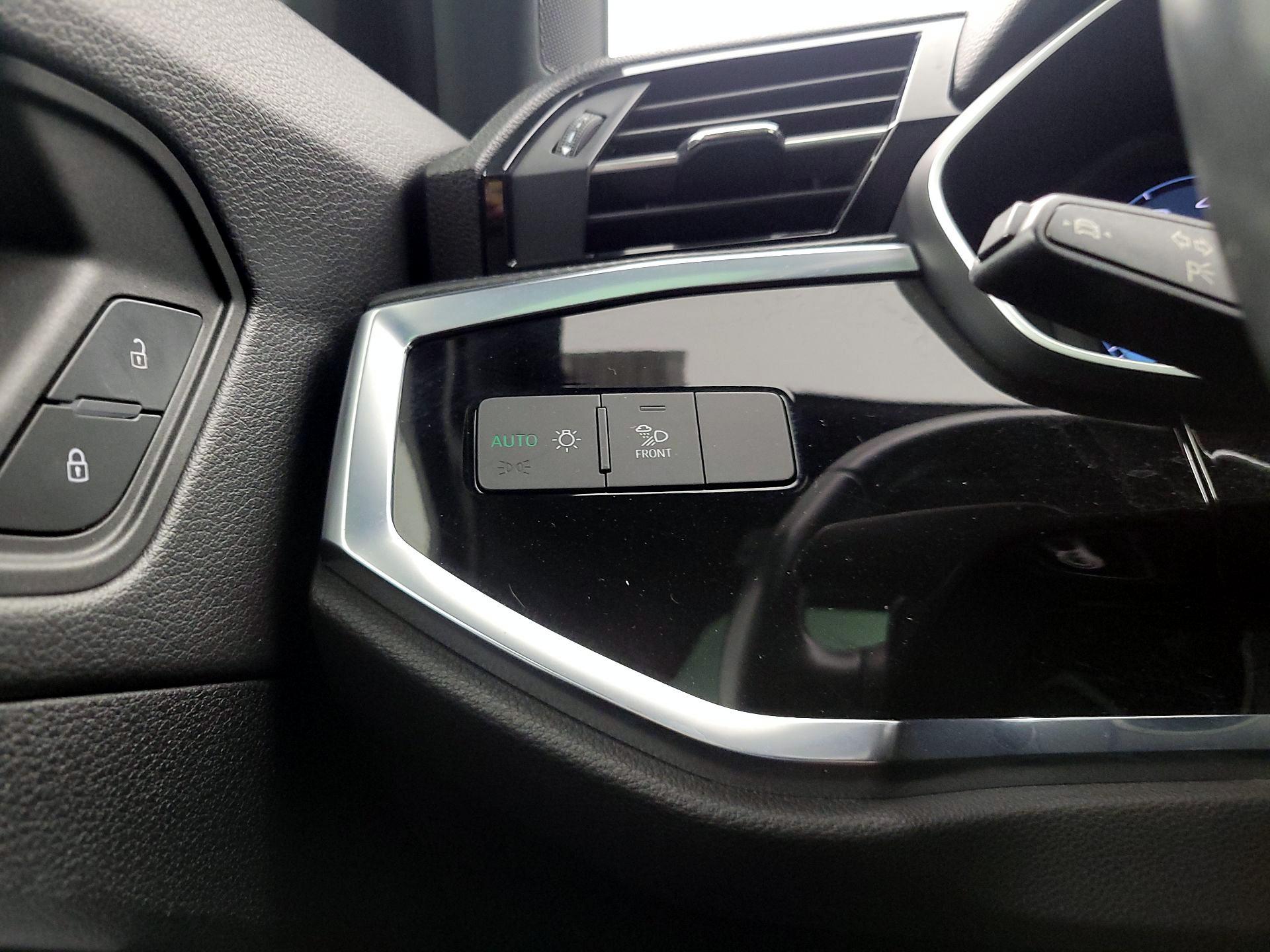 Thumbnail: 2023 Audi Q3 - 13