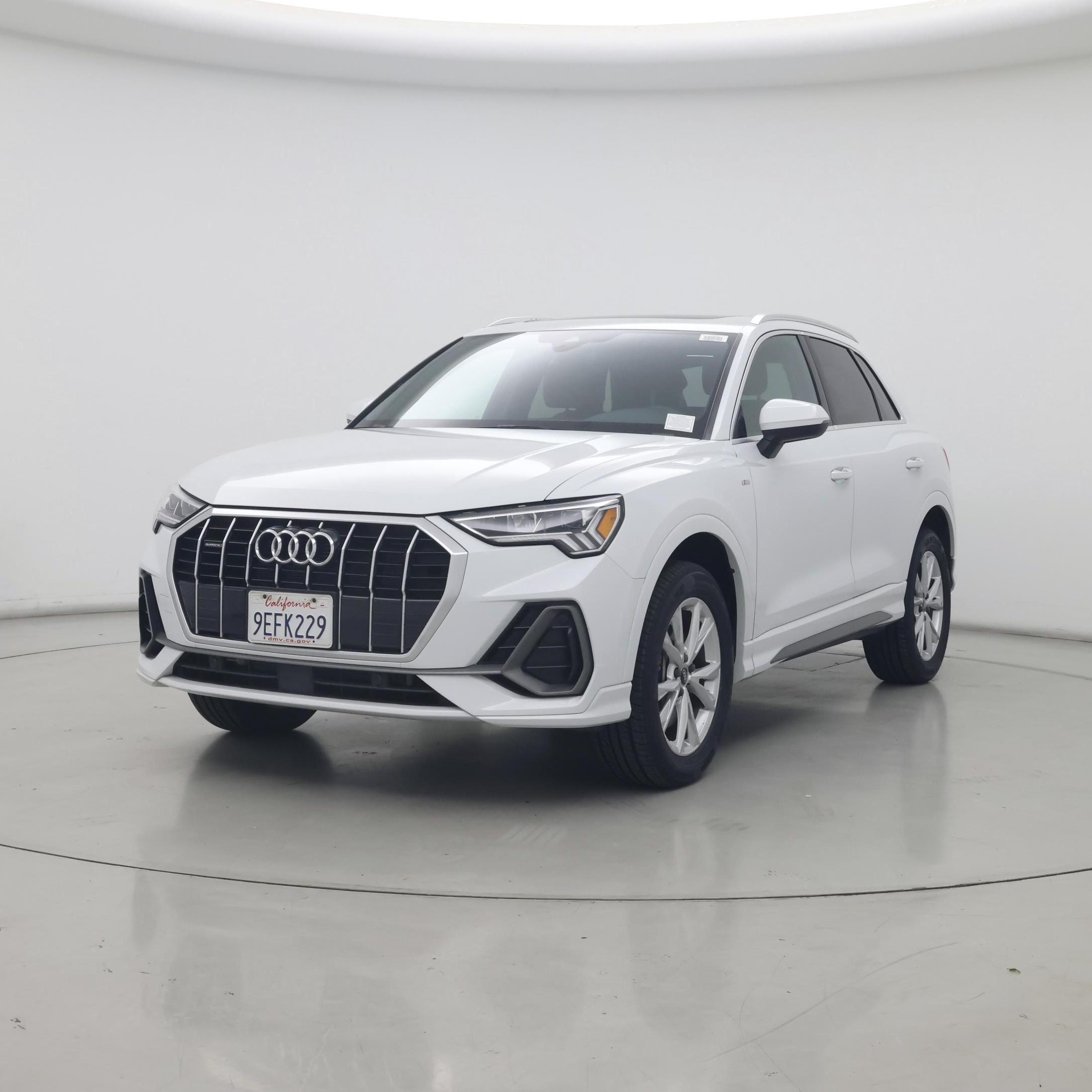 Thumbnail: 2023 Audi Q3 - 4