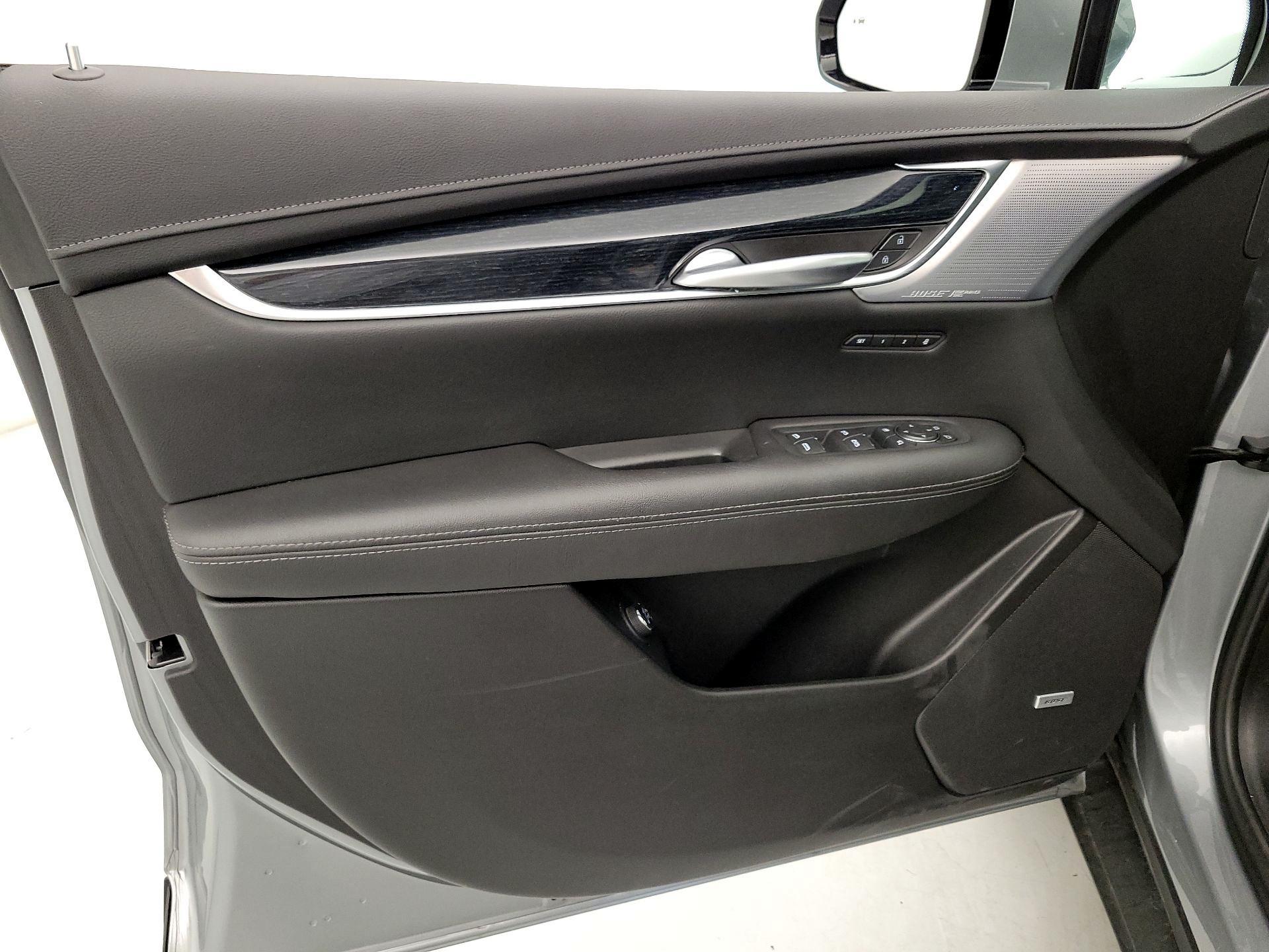 Thumbnail: 2025 Cadillac XT5 - 12