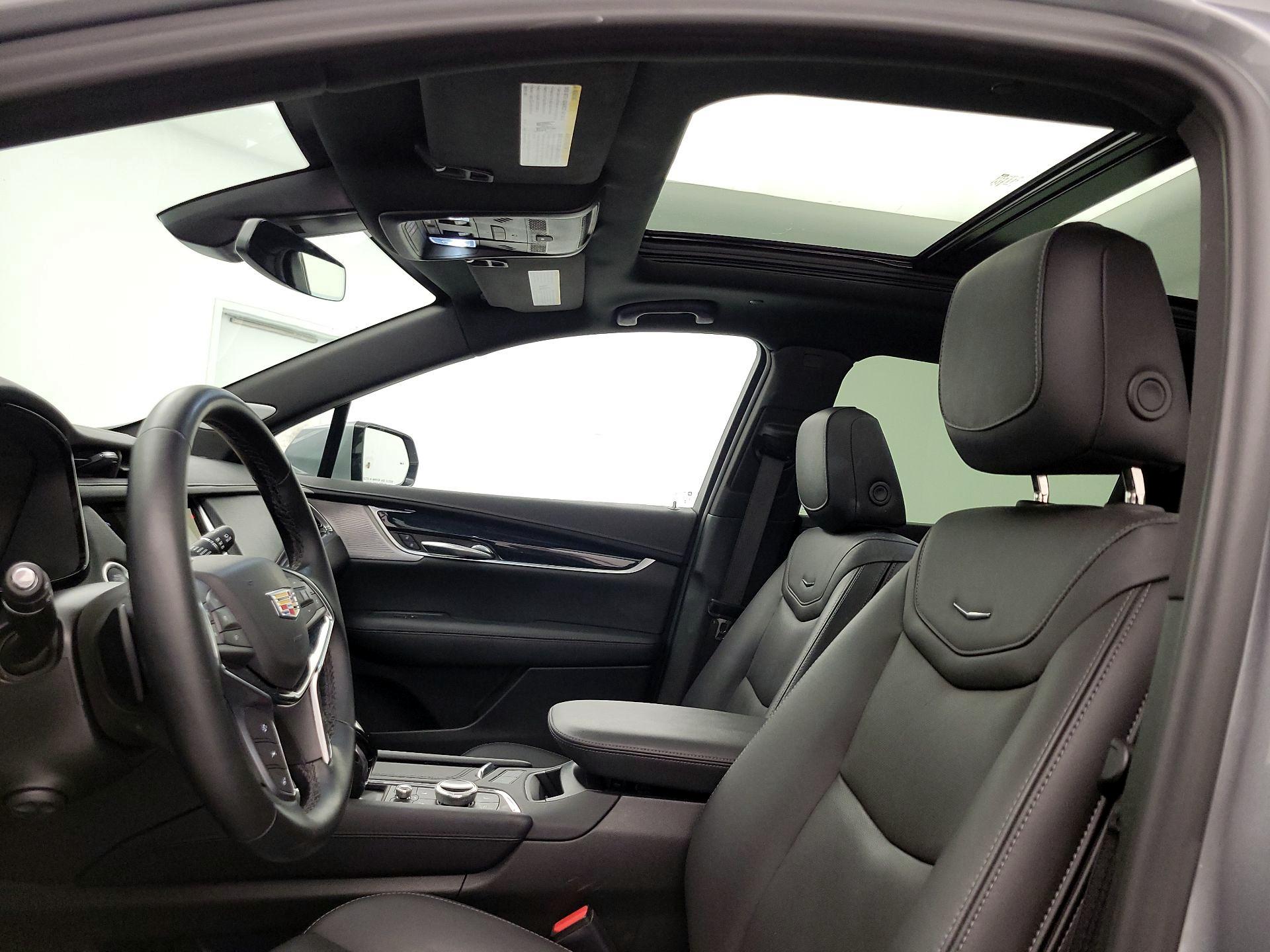 Thumbnail: 2025 Cadillac XT5 - 20