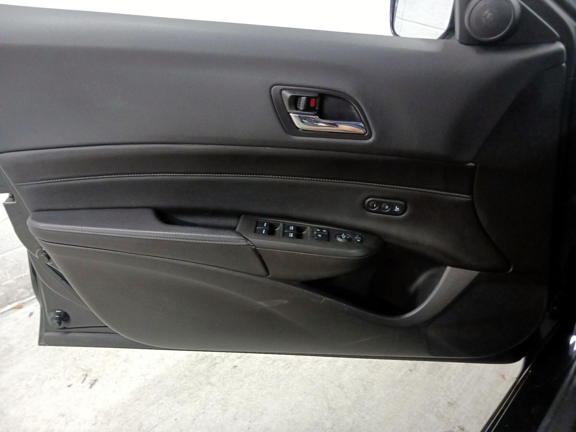 Thumbnail: 2017 Acura ILX - 12