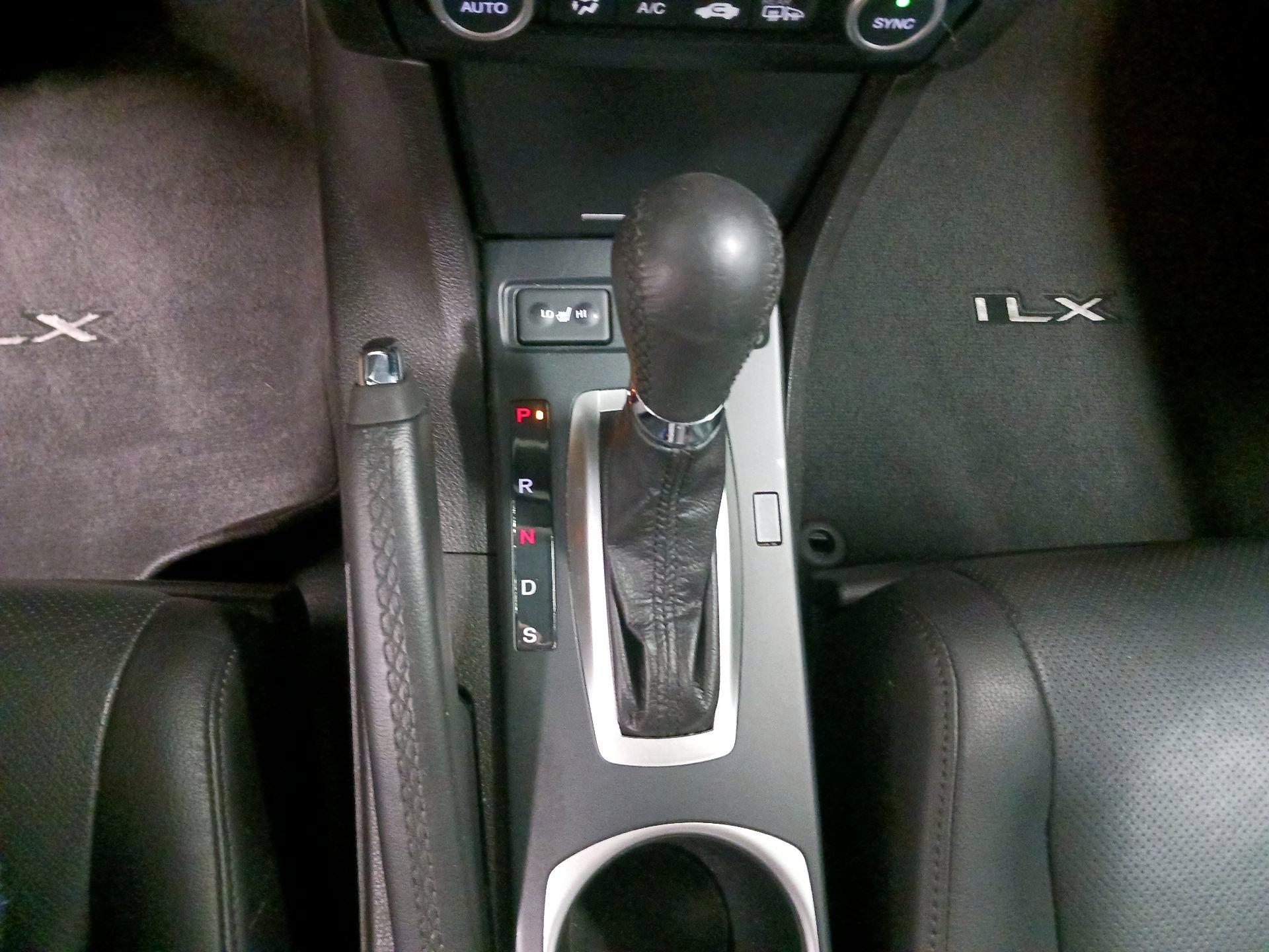 Thumbnail: 2017 Acura ILX - 16