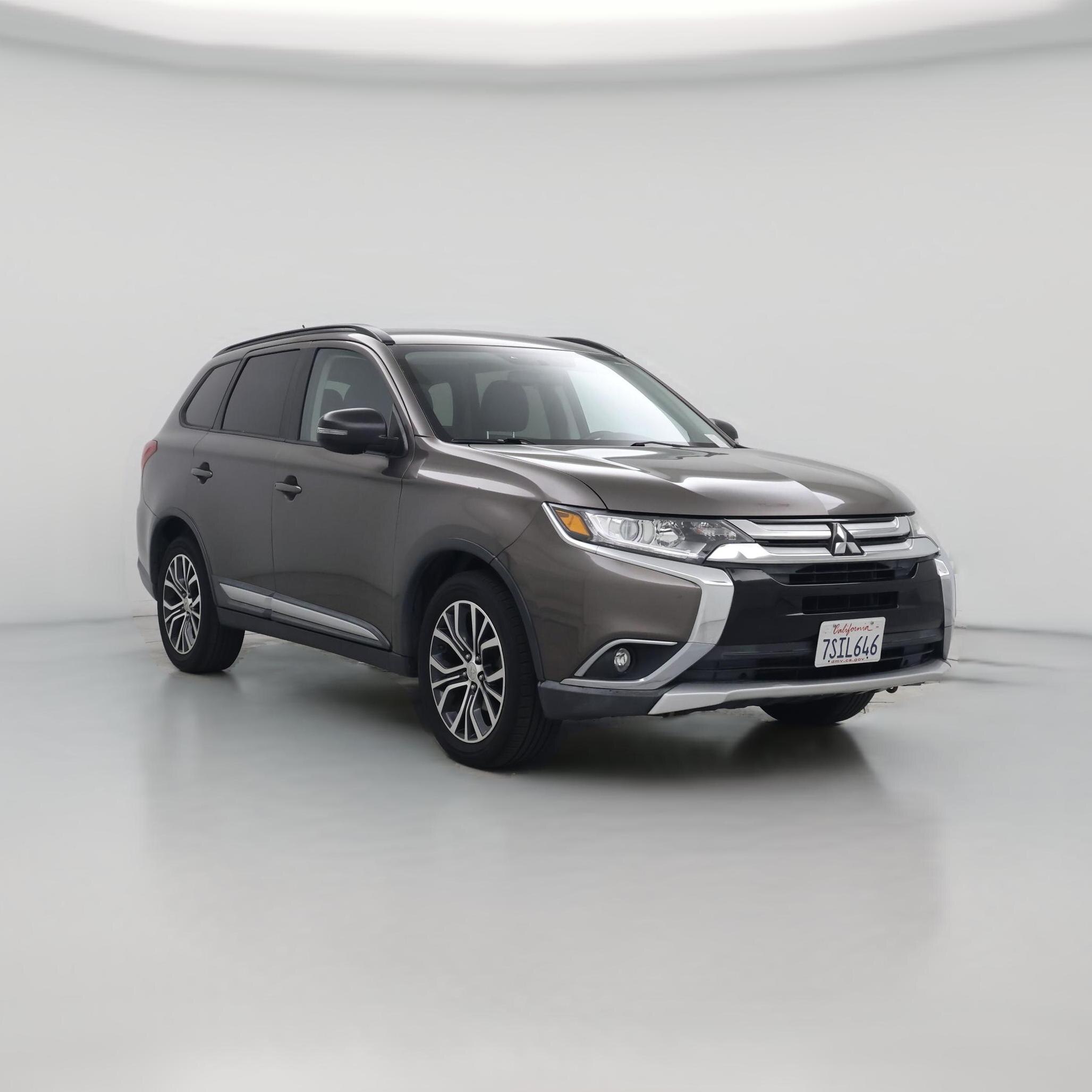 Thumbnail: 2016 Mitsubishi Outlander - 1