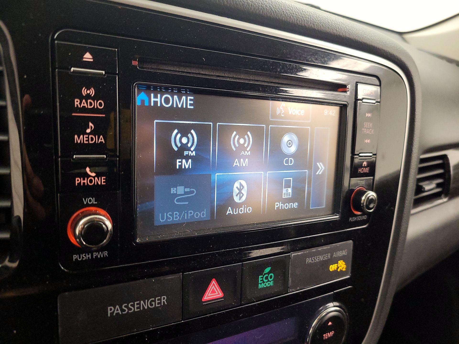 Thumbnail: 2016 Mitsubishi Outlander - 15