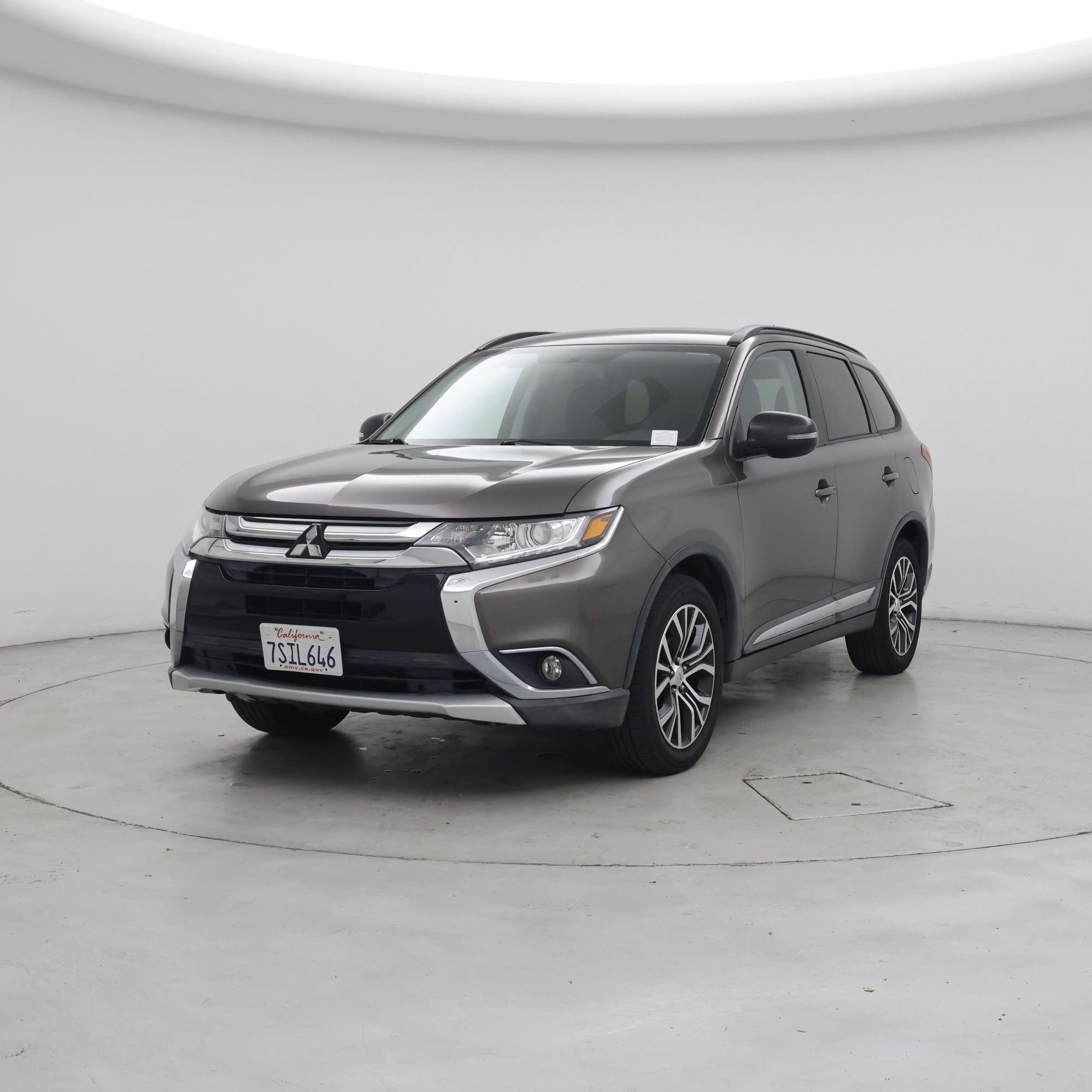Thumbnail: 2016 Mitsubishi Outlander - 4