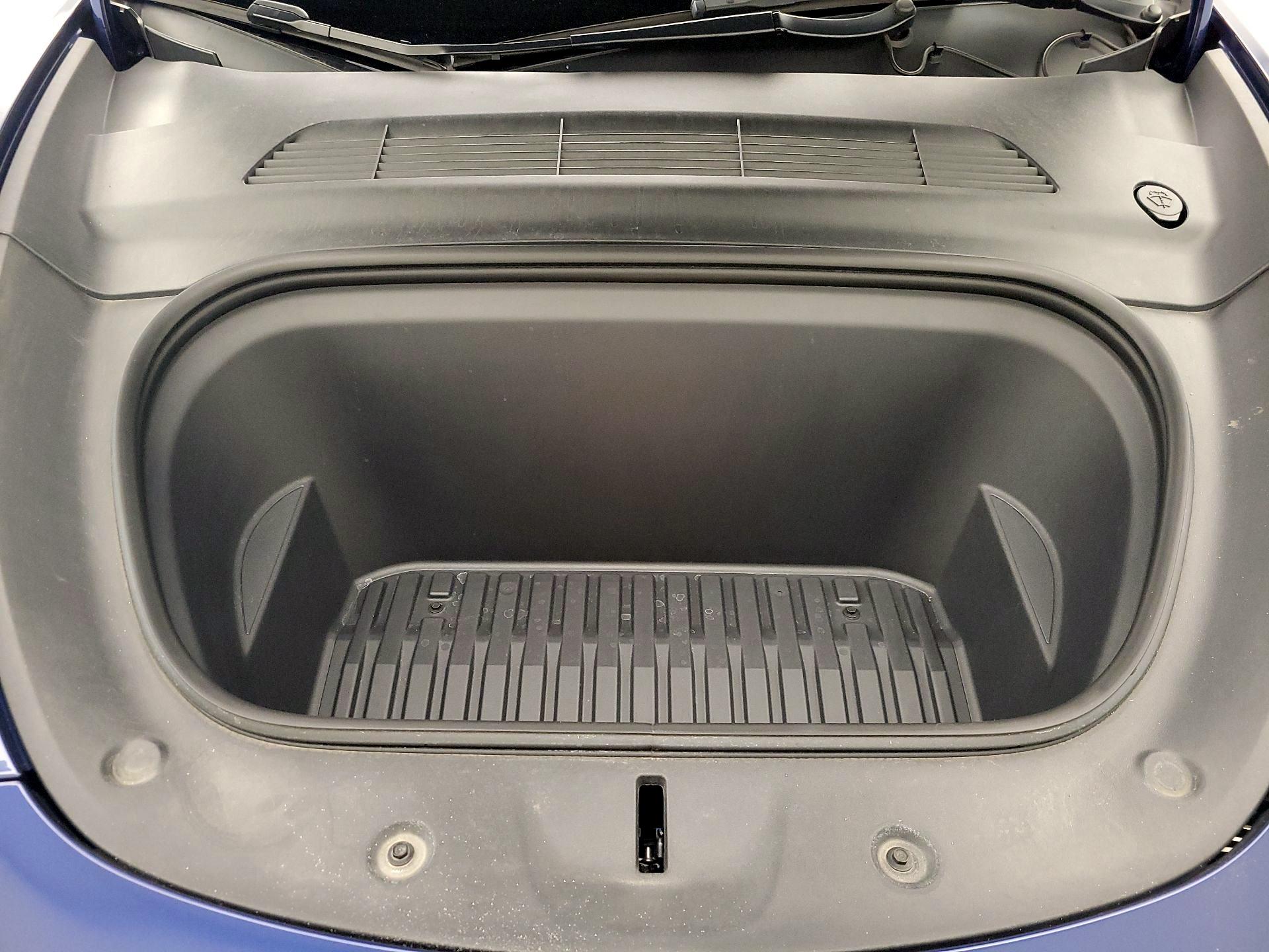 Thumbnail: 2023 Tesla Model Y - 18