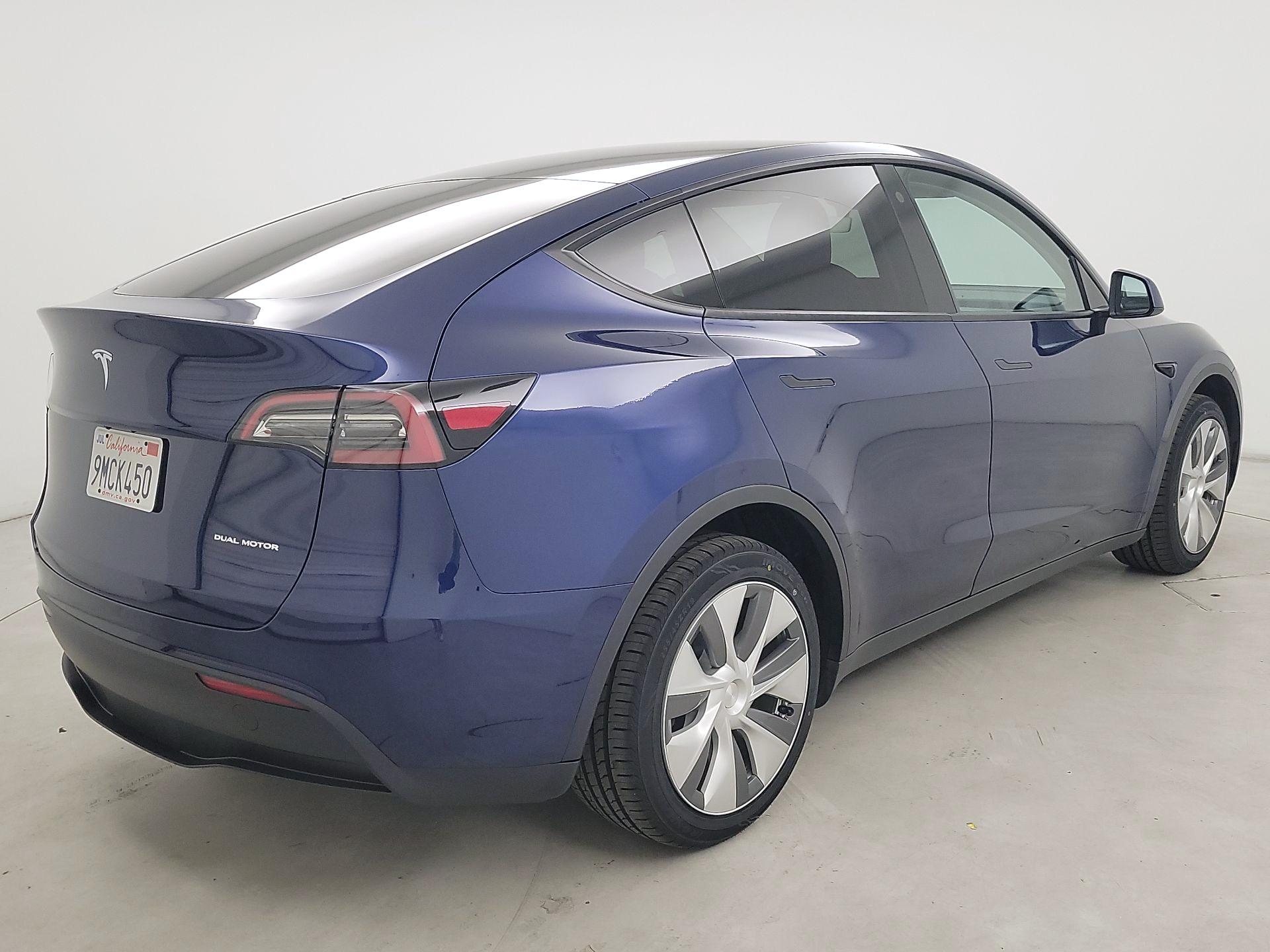 Thumbnail: 2023 Tesla Model Y - 5