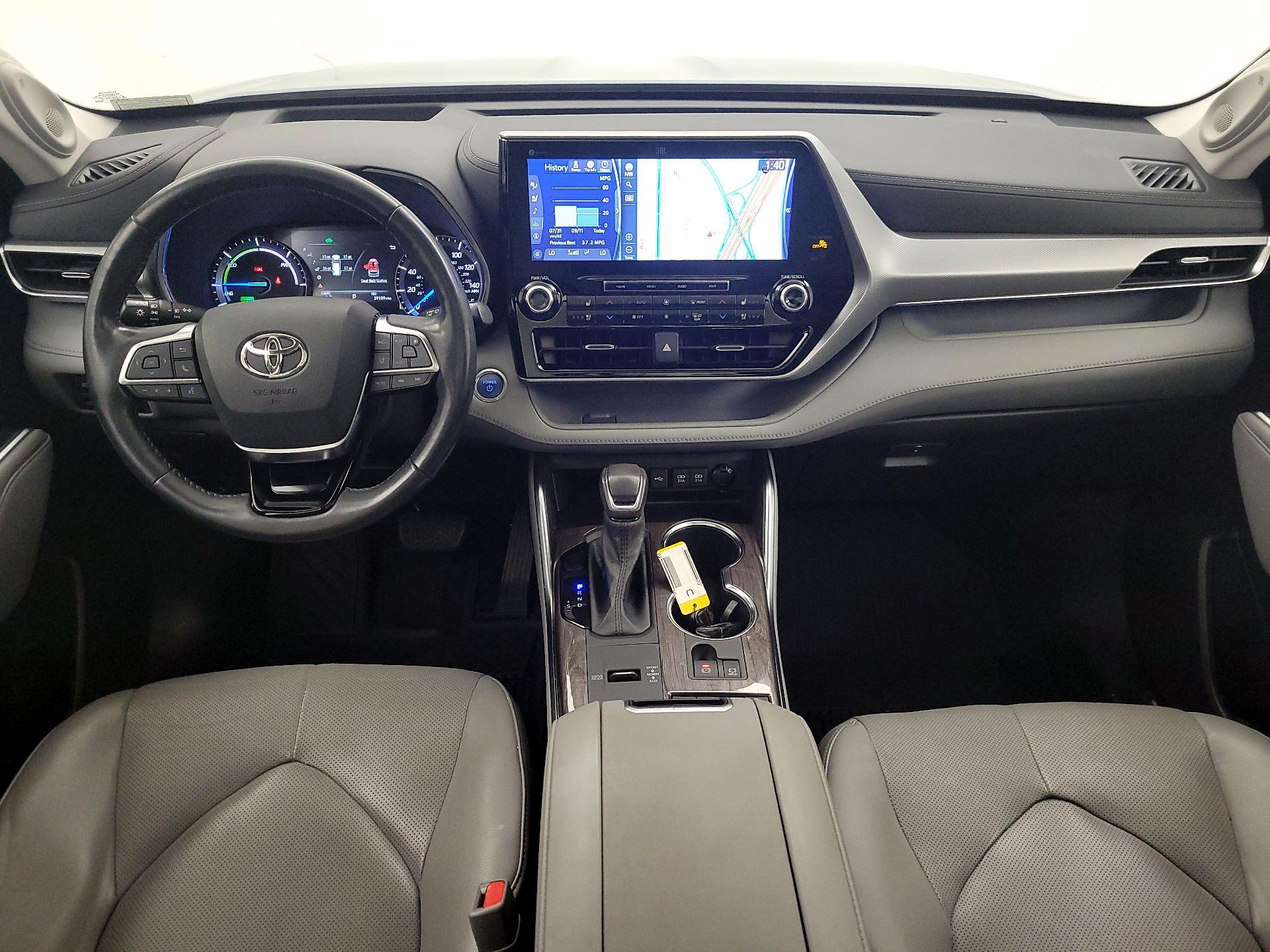 Thumbnail: 2021 Toyota Highlander - 9