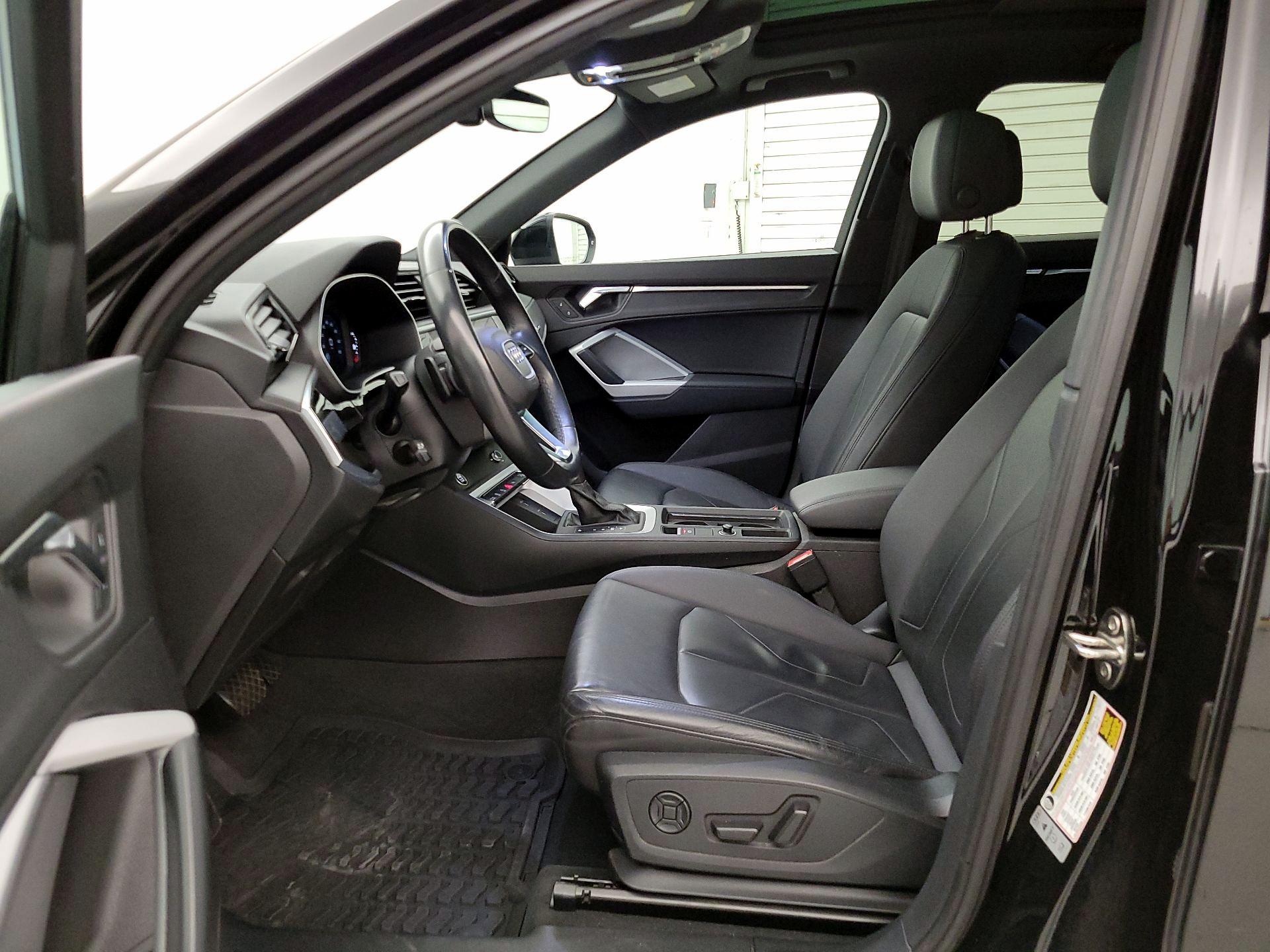 Thumbnail: 2022 Audi Q3 - 11