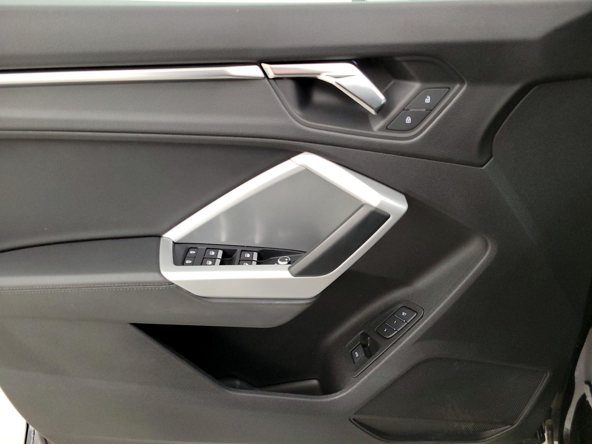 Thumbnail: 2022 Audi Q3 - 12