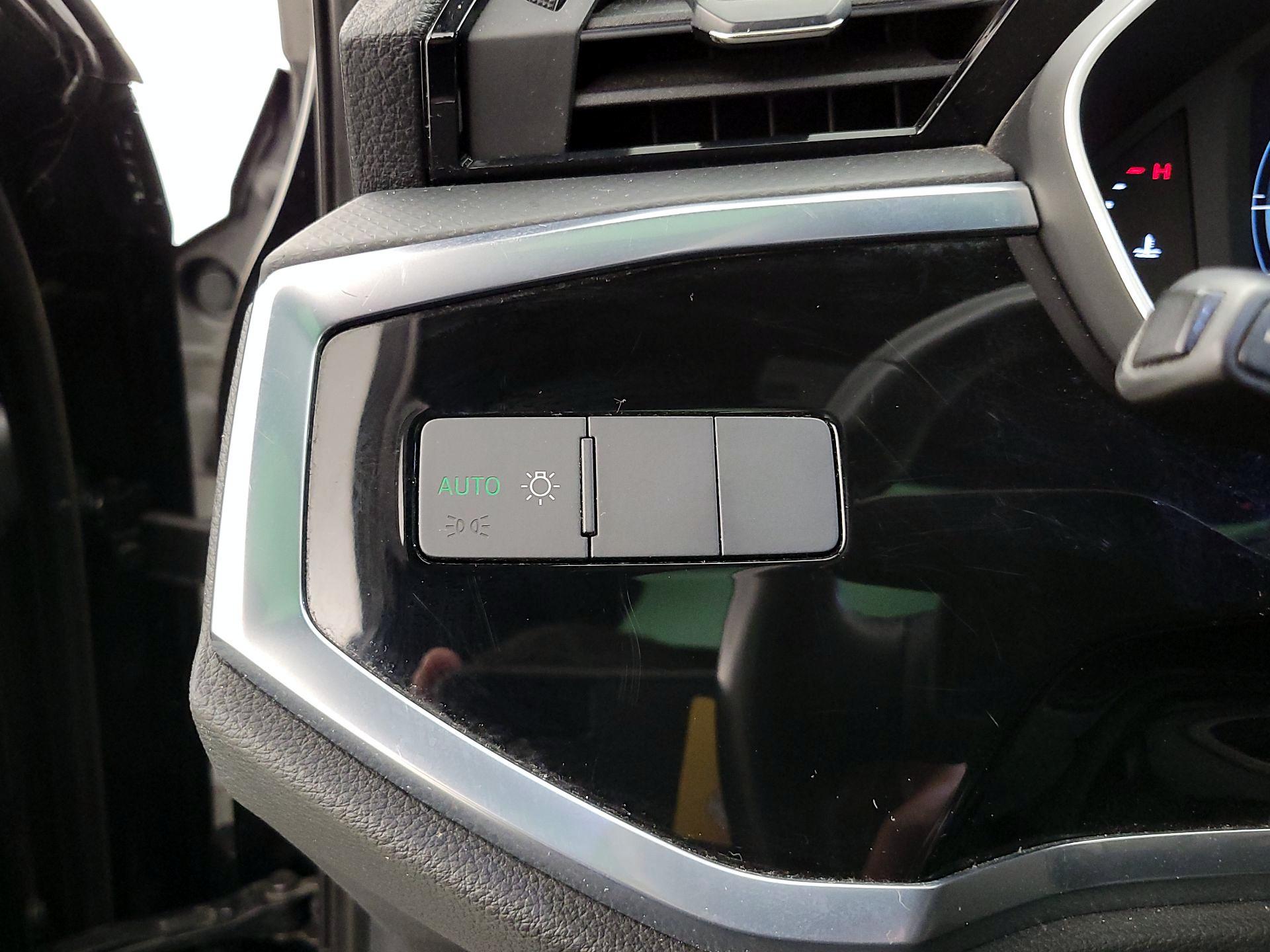 Thumbnail: 2022 Audi Q3 - 13