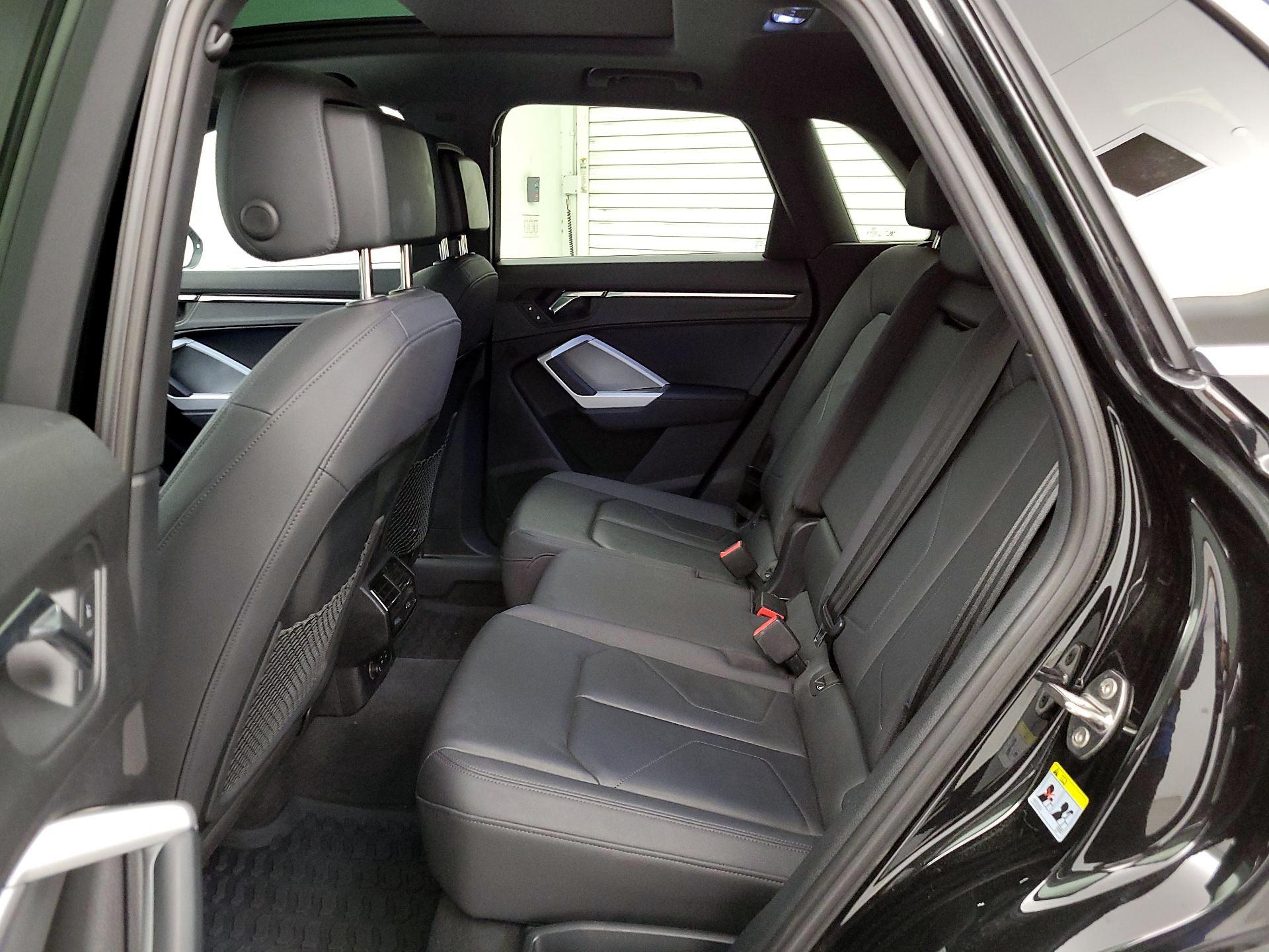 Thumbnail: 2022 Audi Q3 - 20