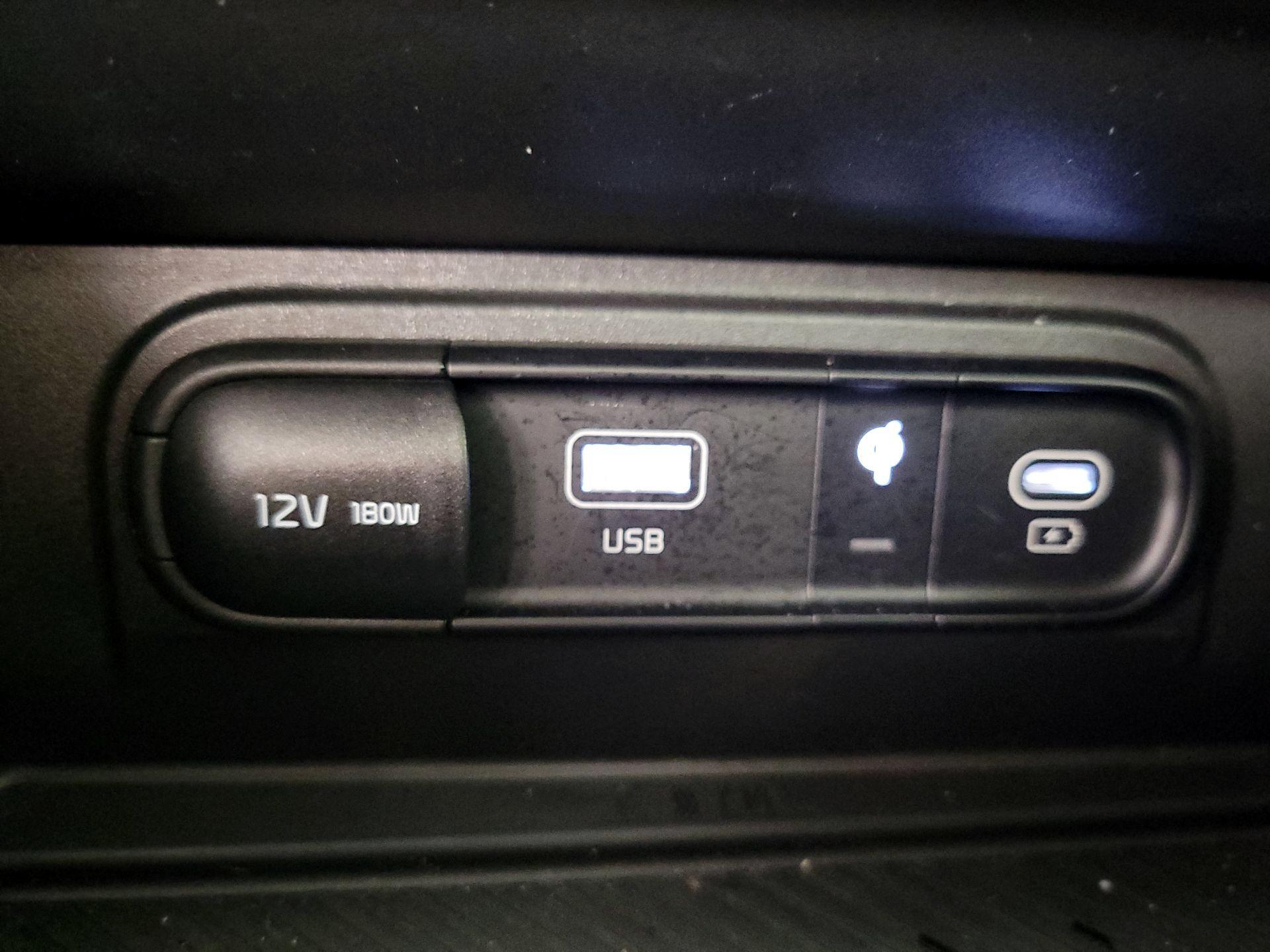 Thumbnail: 2023 Kia Sportage - 19