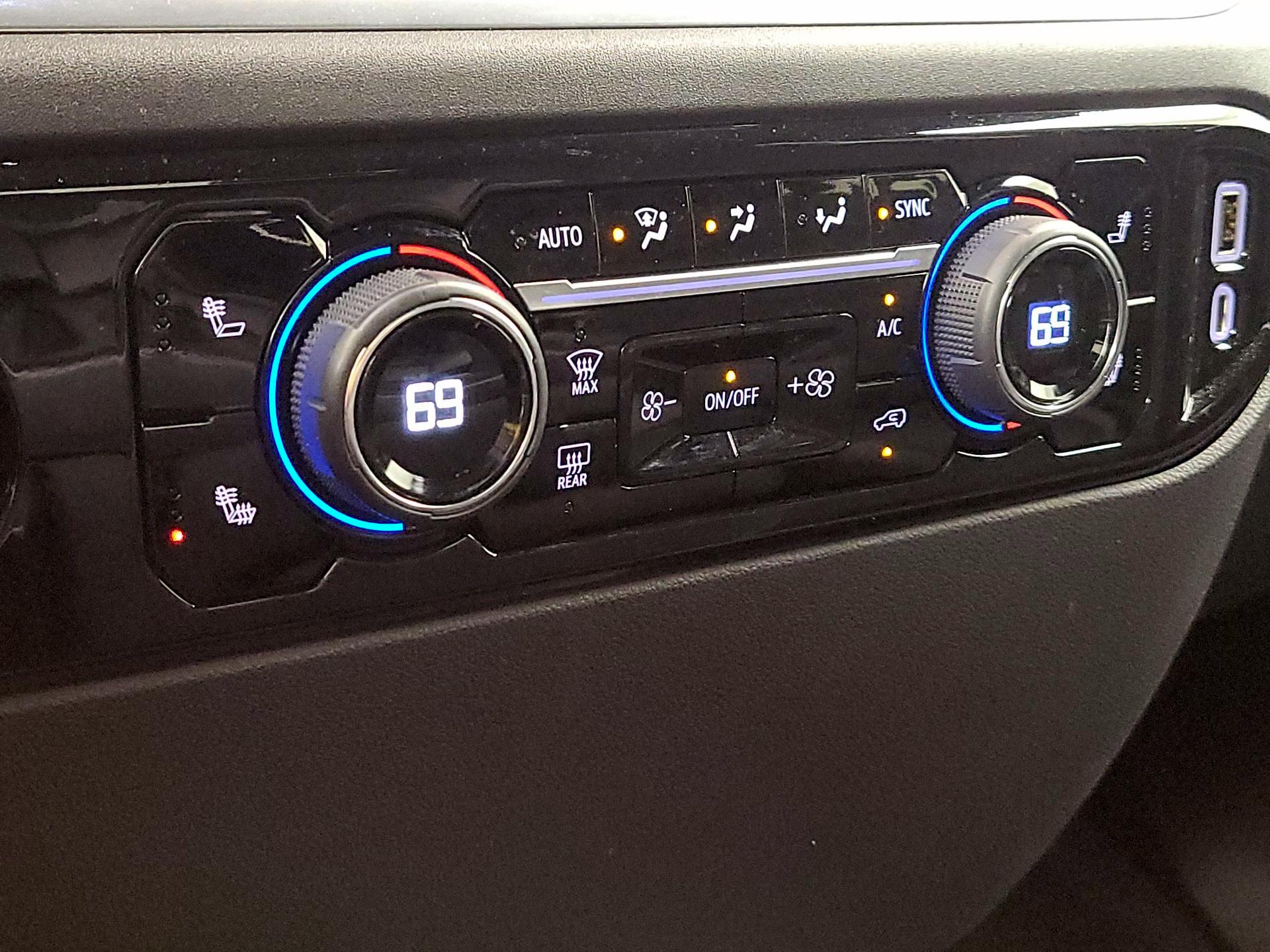 Thumbnail: 2022 Chevrolet Silverado 1500 - 16