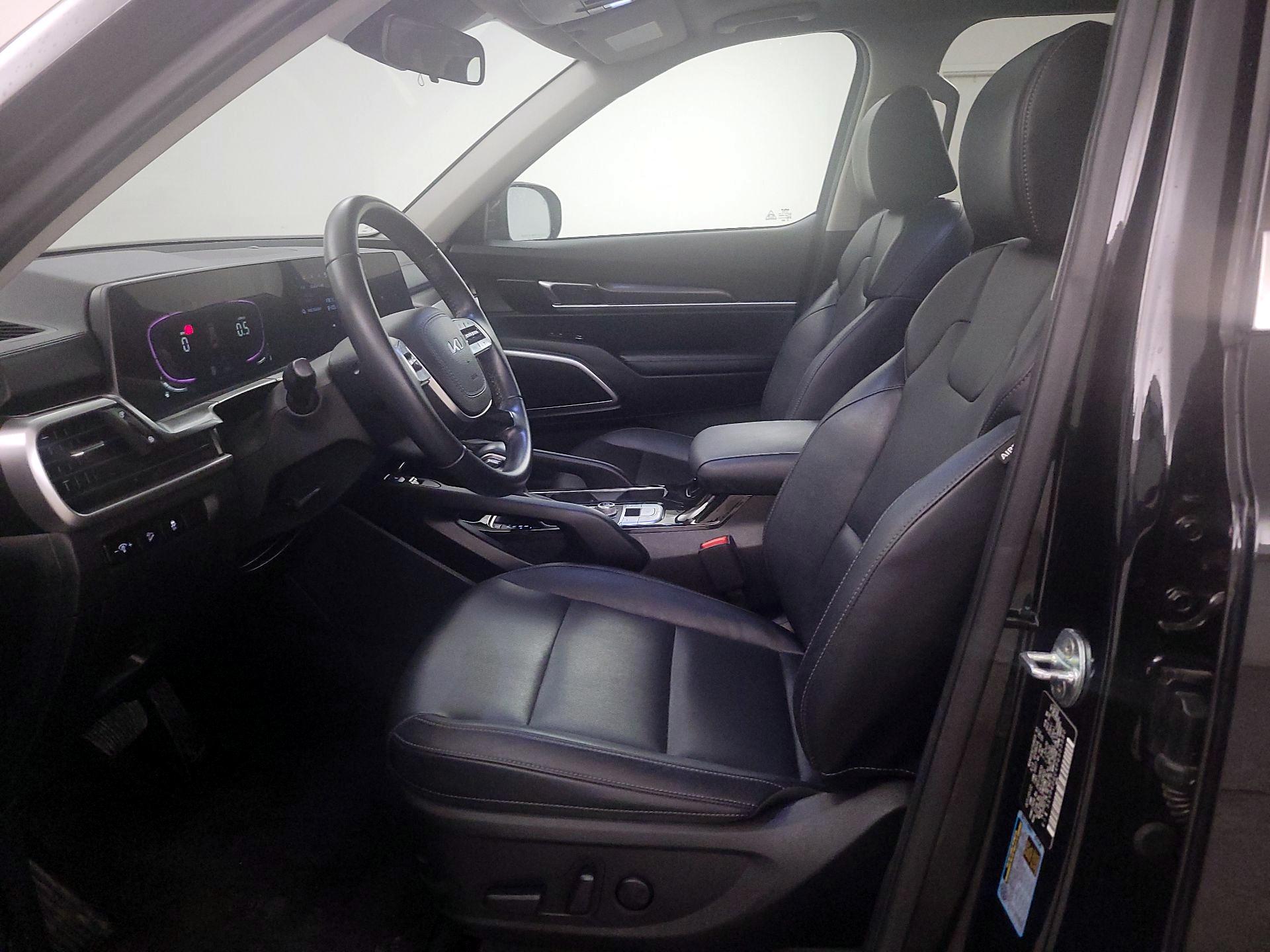 Thumbnail: 2023 Kia Telluride - 11