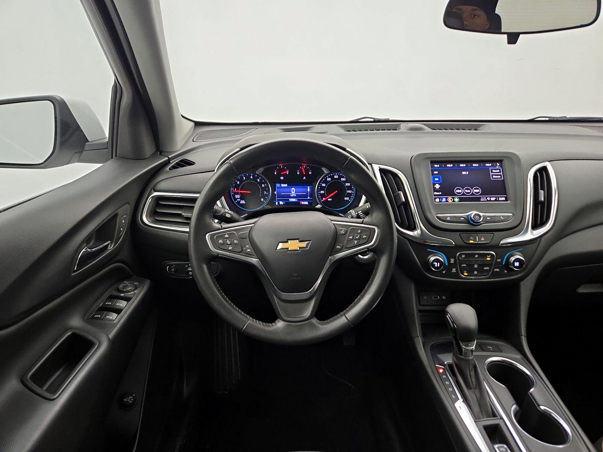 Thumbnail: 2022 Chevrolet Equinox - 10