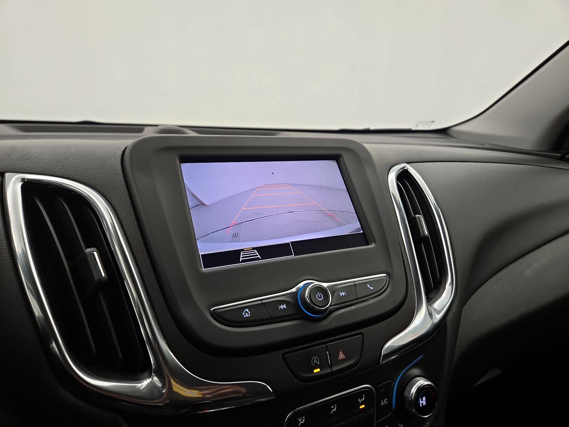 Thumbnail: 2022 Chevrolet Equinox - 14