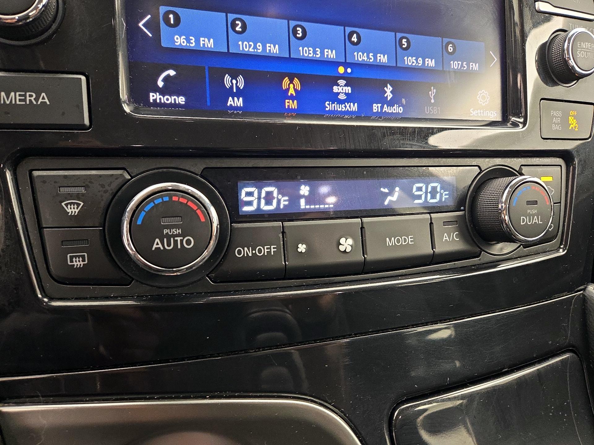 Thumbnail: 2022 Nissan Maxima - 17