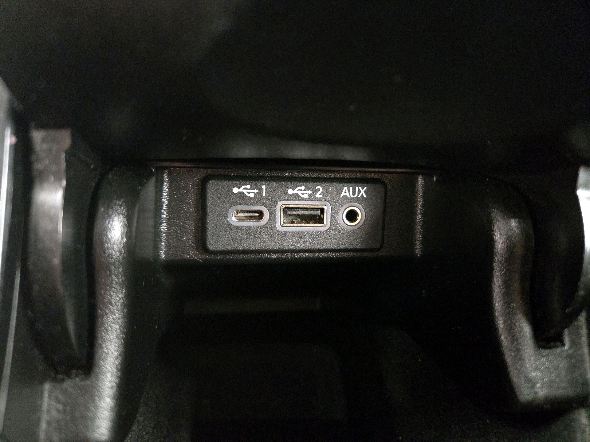 Thumbnail: 2022 Nissan Maxima - 19