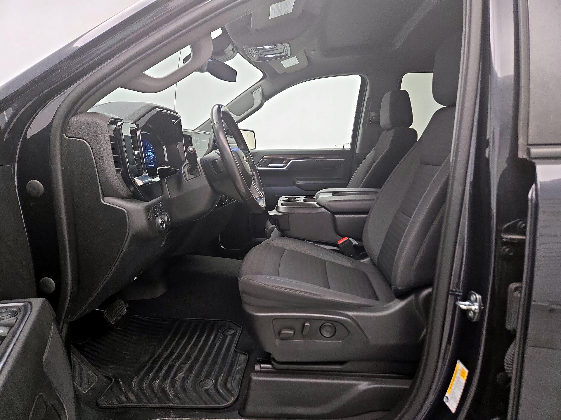 Thumbnail: 2022 Chevrolet Silverado 1500 - 11