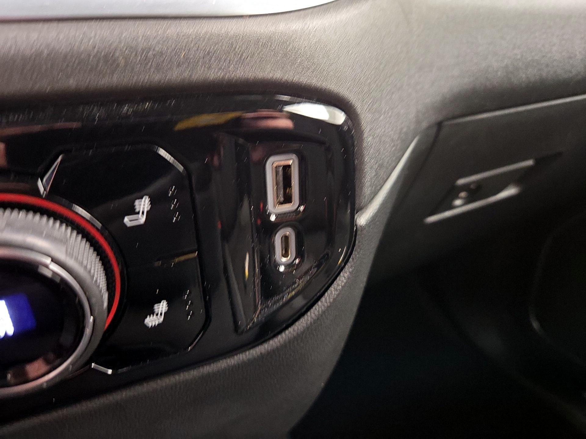 Thumbnail: 2022 Chevrolet Silverado 1500 - 18