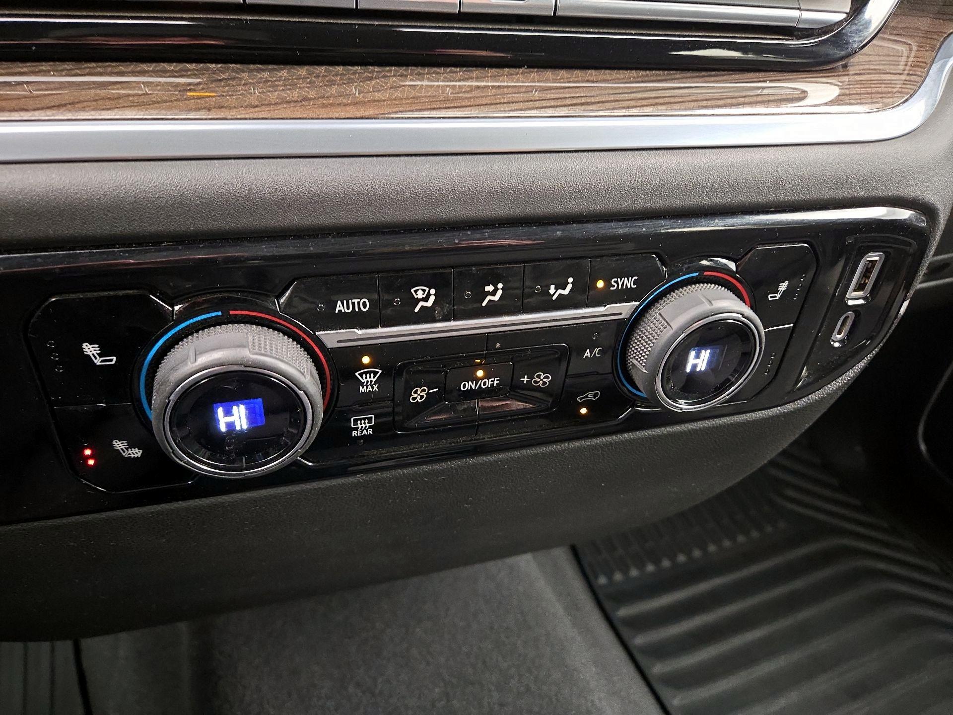 Thumbnail: 2022 Chevrolet Silverado 1500 - 16