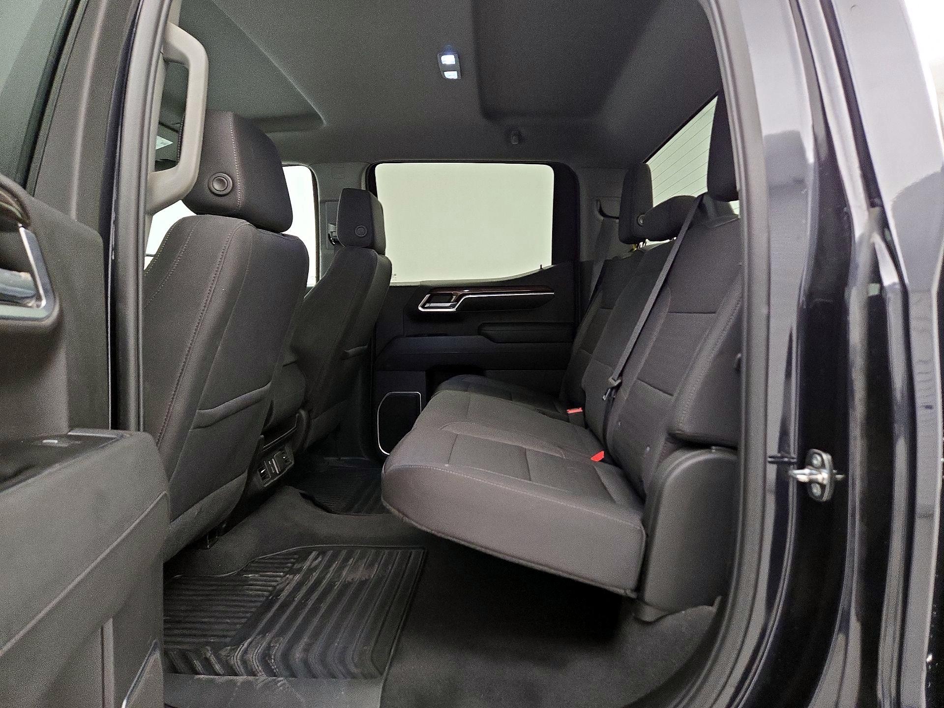 Thumbnail: 2022 Chevrolet Silverado 1500 - 19