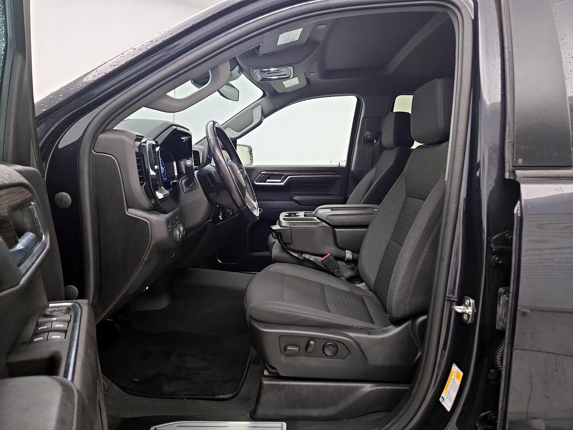 Thumbnail: 2022 Chevrolet Silverado 1500 - 11