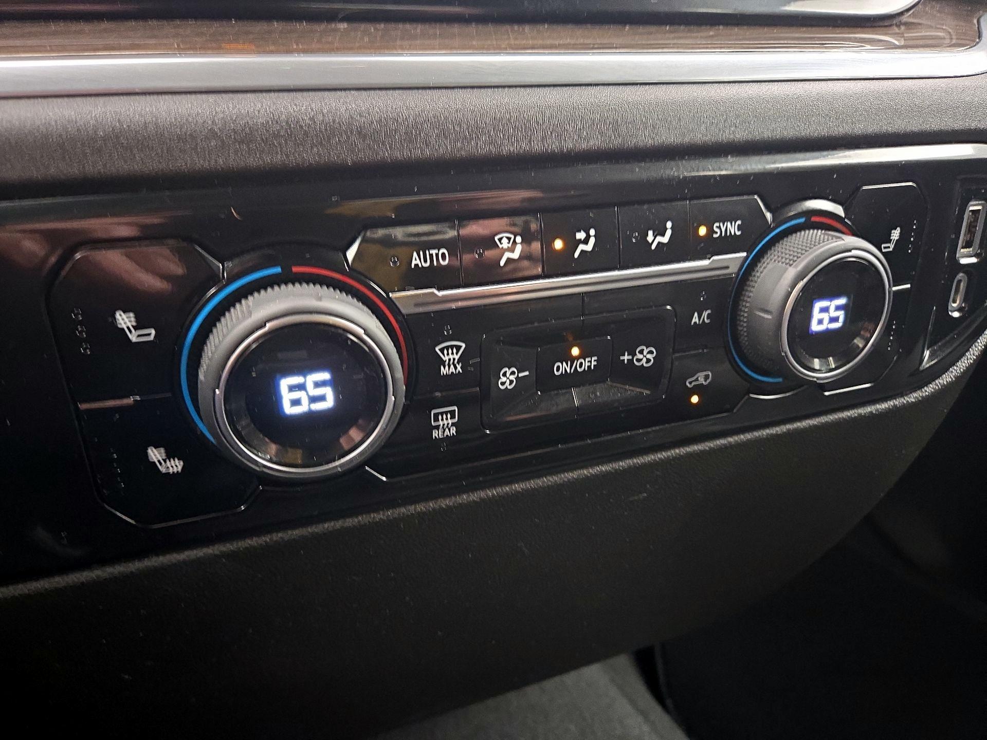 Thumbnail: 2022 Chevrolet Silverado 1500 - 16