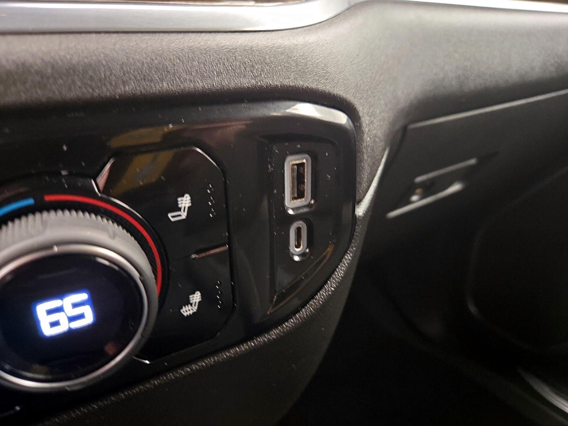 Thumbnail: 2022 Chevrolet Silverado 1500 - 18