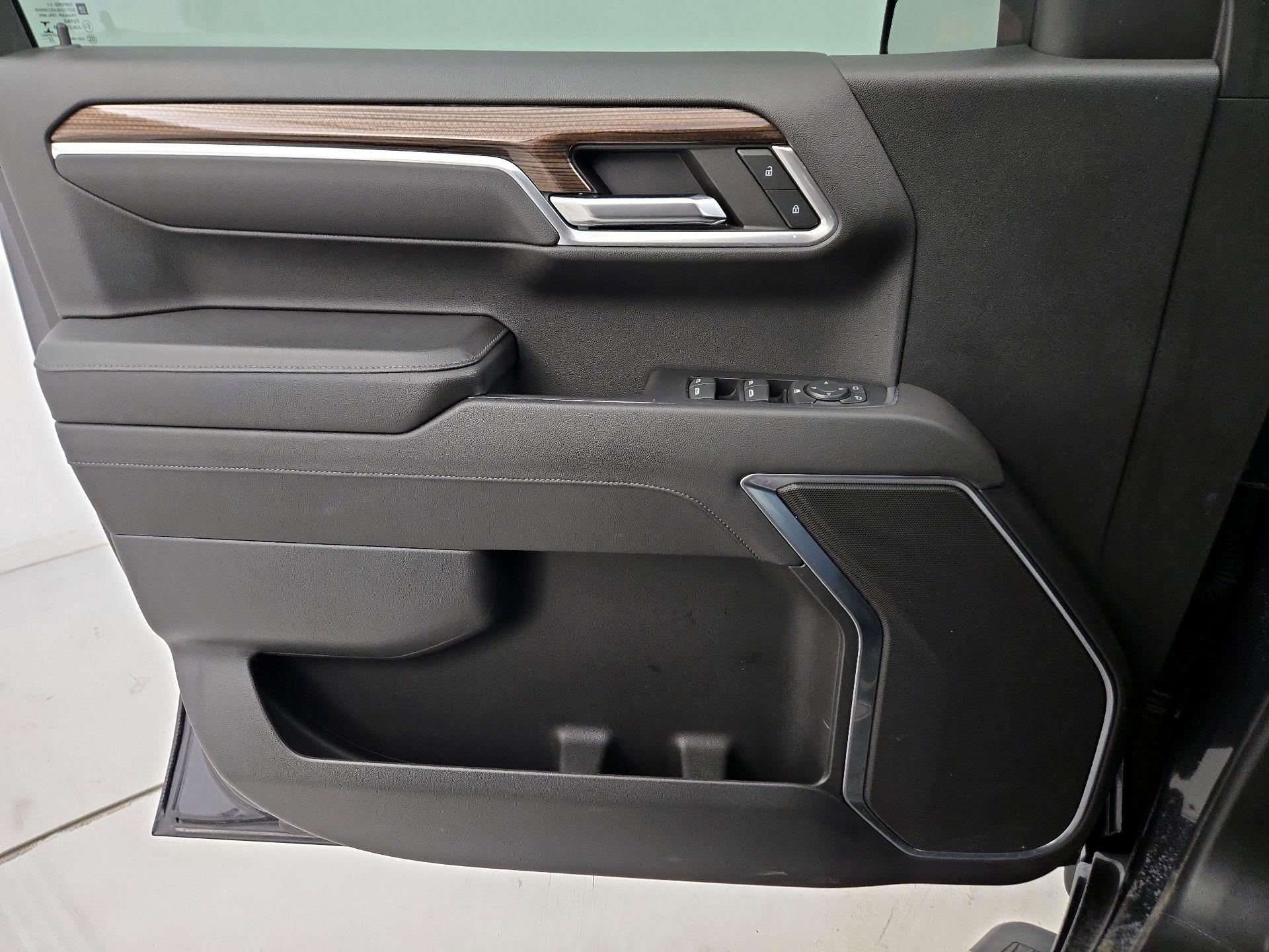 Thumbnail: 2022 Chevrolet Silverado 1500 - 12