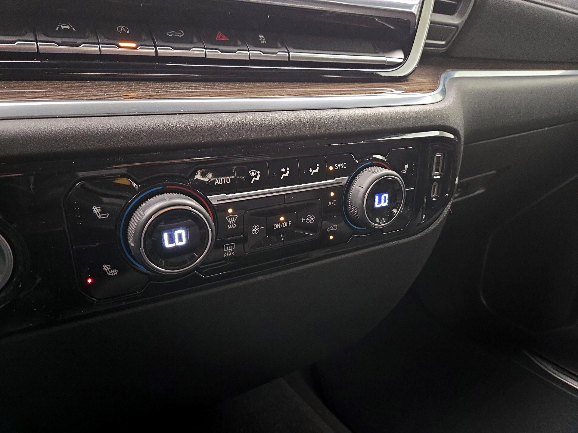 Thumbnail: 2022 Chevrolet Silverado 1500 - 16