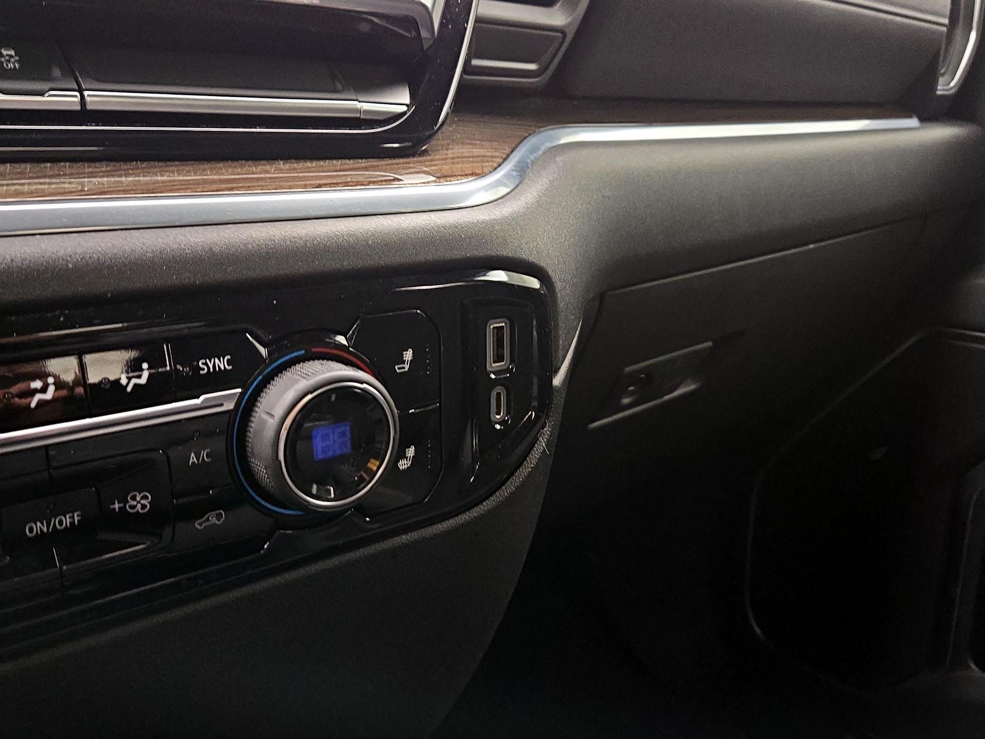 Thumbnail: 2022 Chevrolet Silverado 1500 - 18