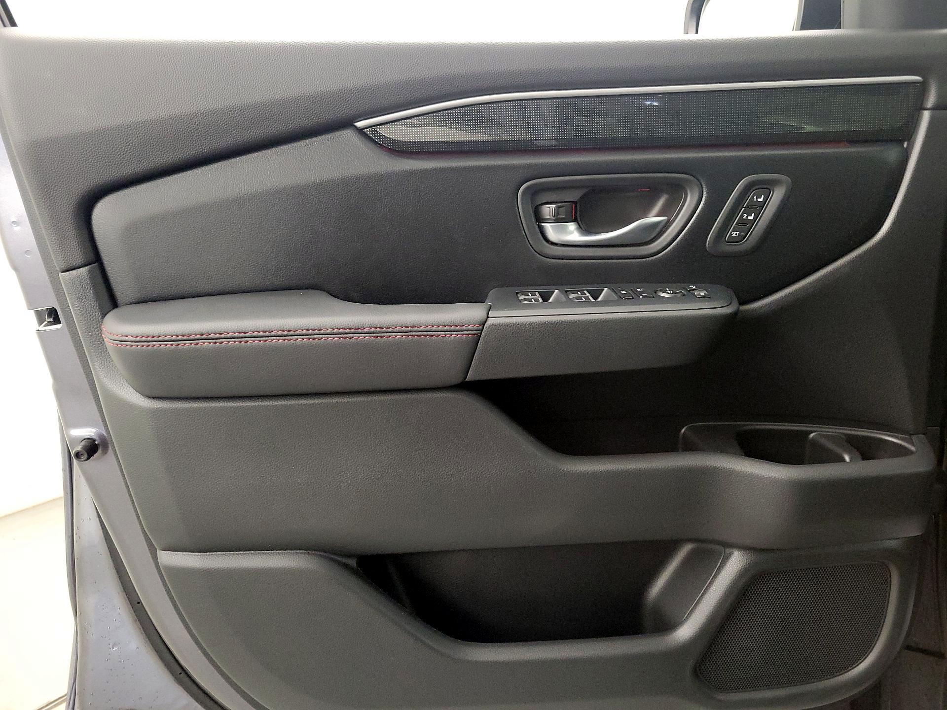 Thumbnail: 2025 Honda Pilot - 12