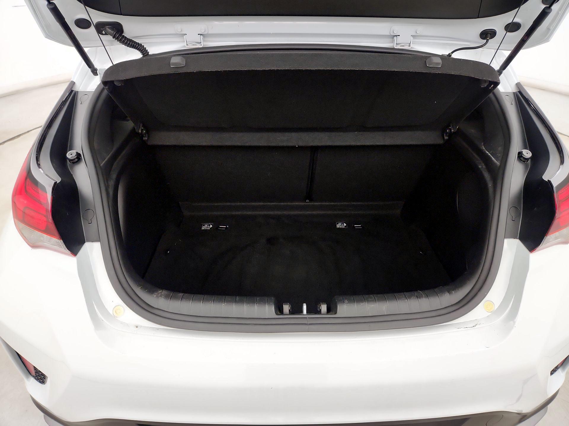 Thumbnail: 2019 Hyundai Veloster - 20