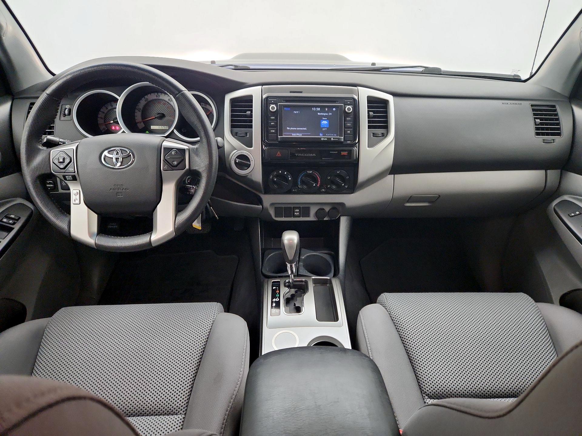 Thumbnail: 2015 Toyota Tacoma - 9