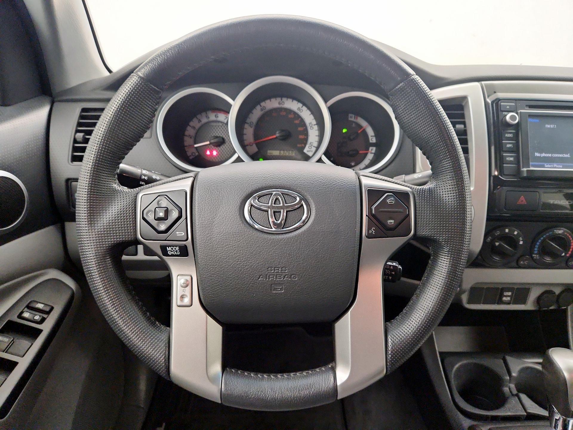 Thumbnail: 2015 Toyota Tacoma - 10