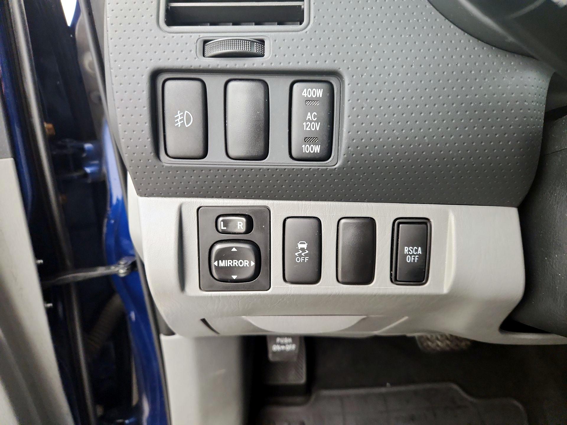 Thumbnail: 2015 Toyota Tacoma - 13