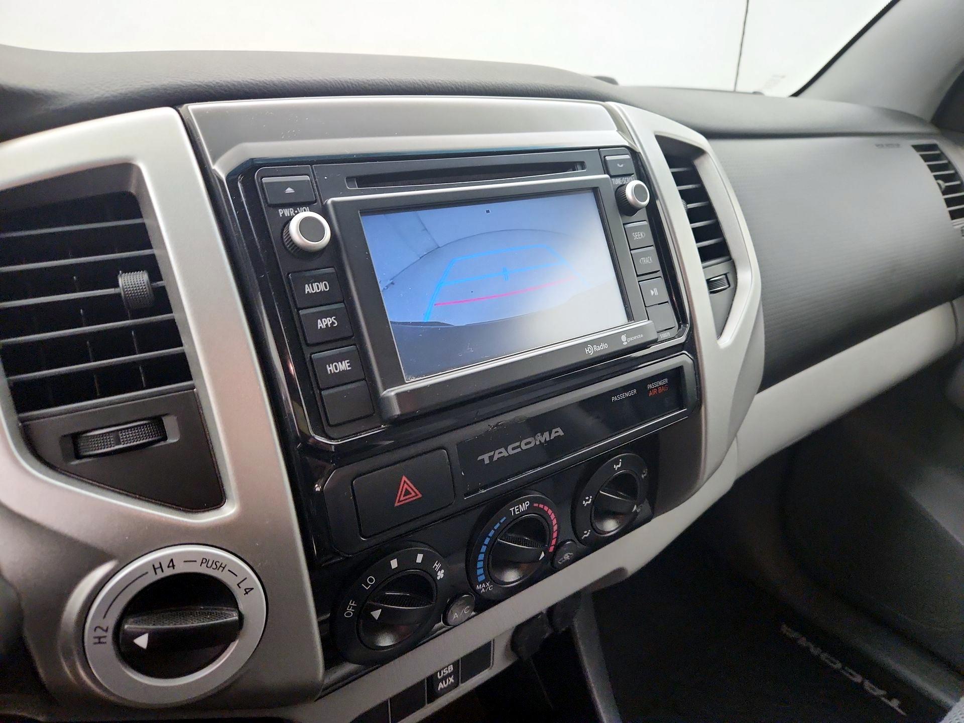 Thumbnail: 2015 Toyota Tacoma - 14