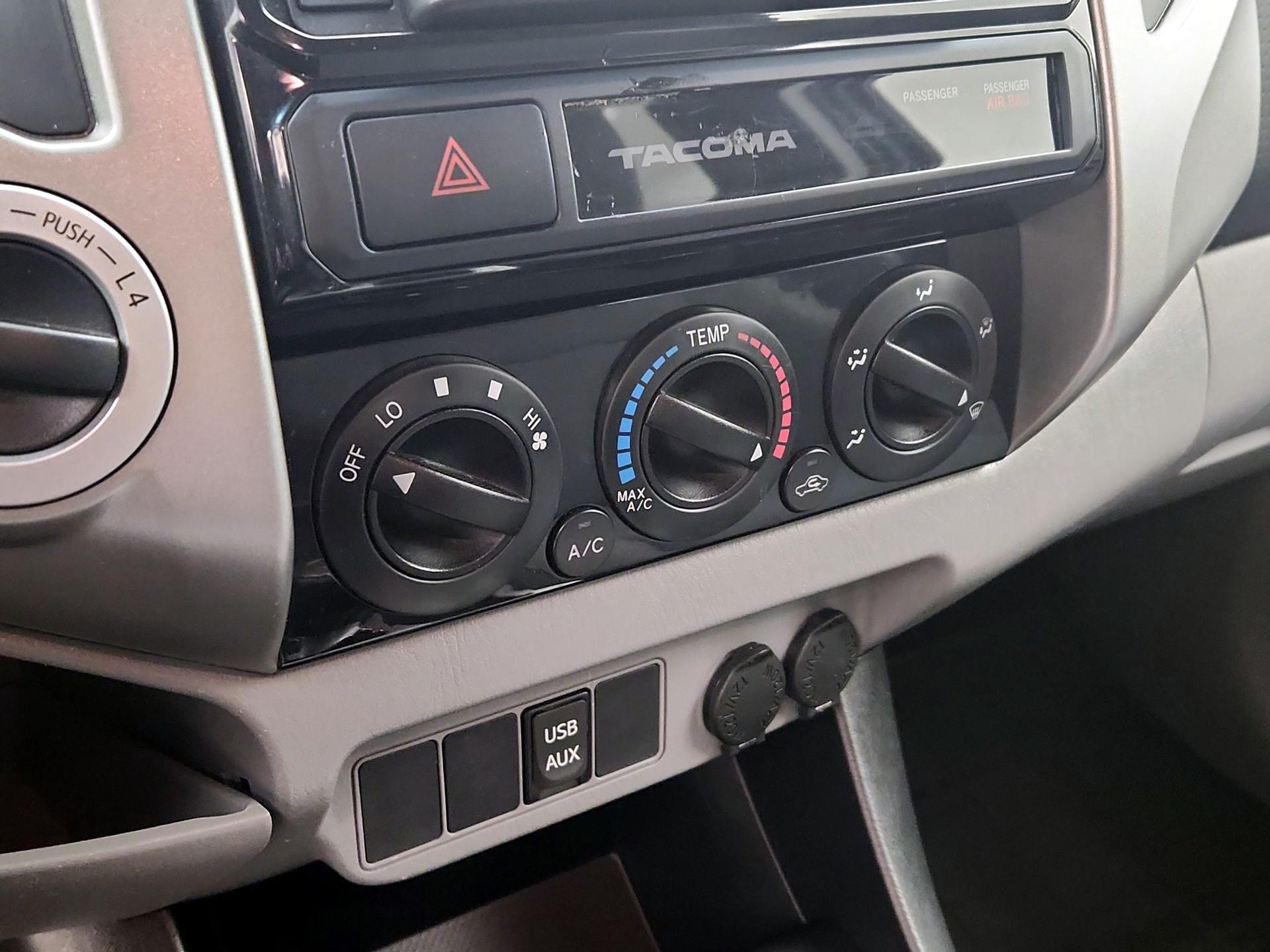 Thumbnail: 2015 Toyota Tacoma - 16