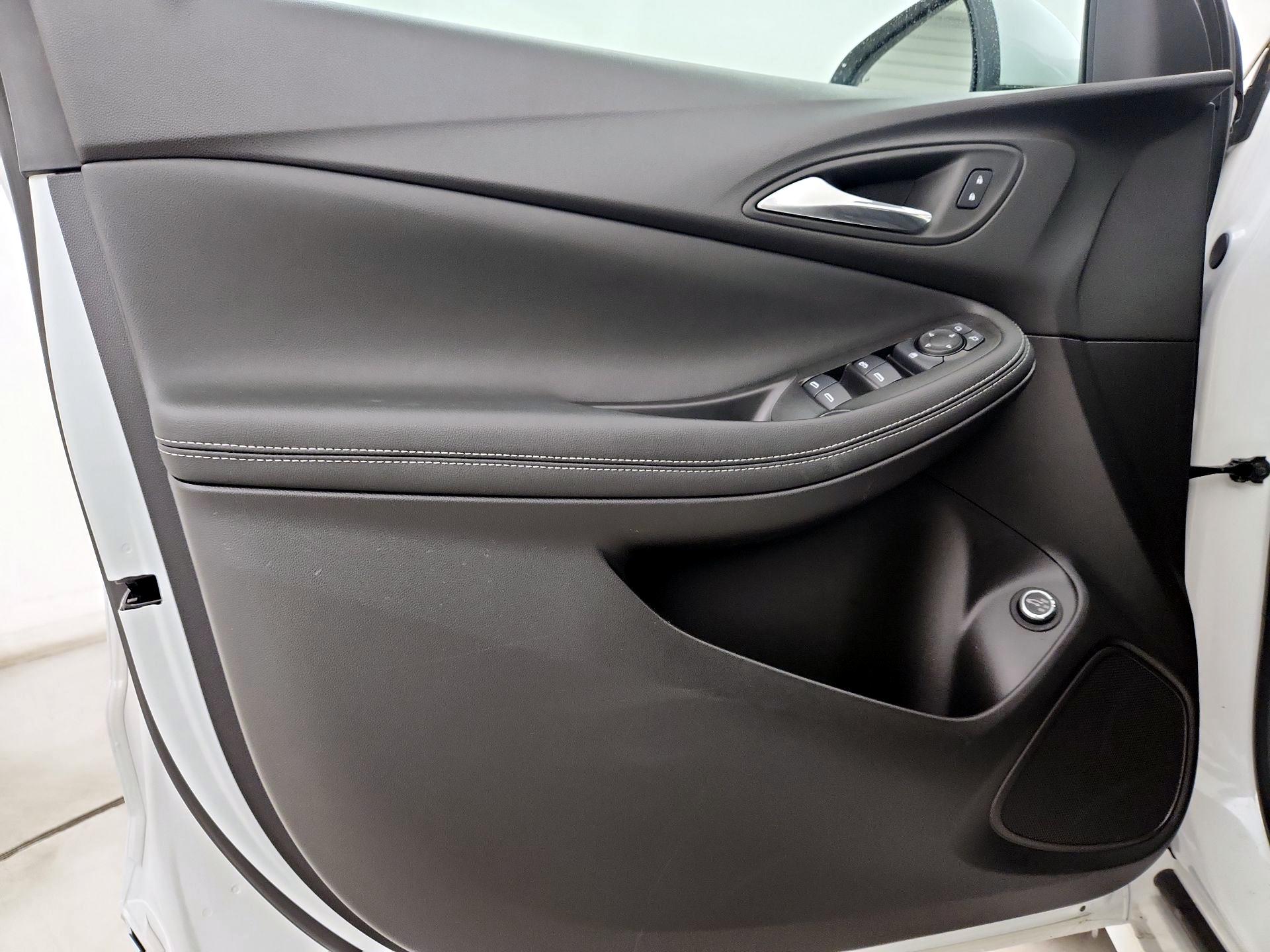 Thumbnail: 2022 Buick Encore GX - 12