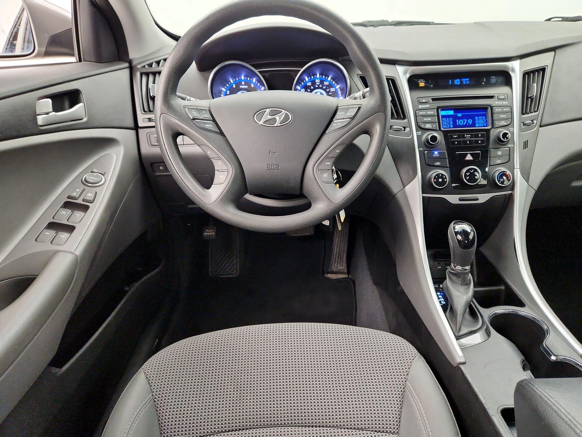 Thumbnail: 2014 Hyundai Sonata - 10