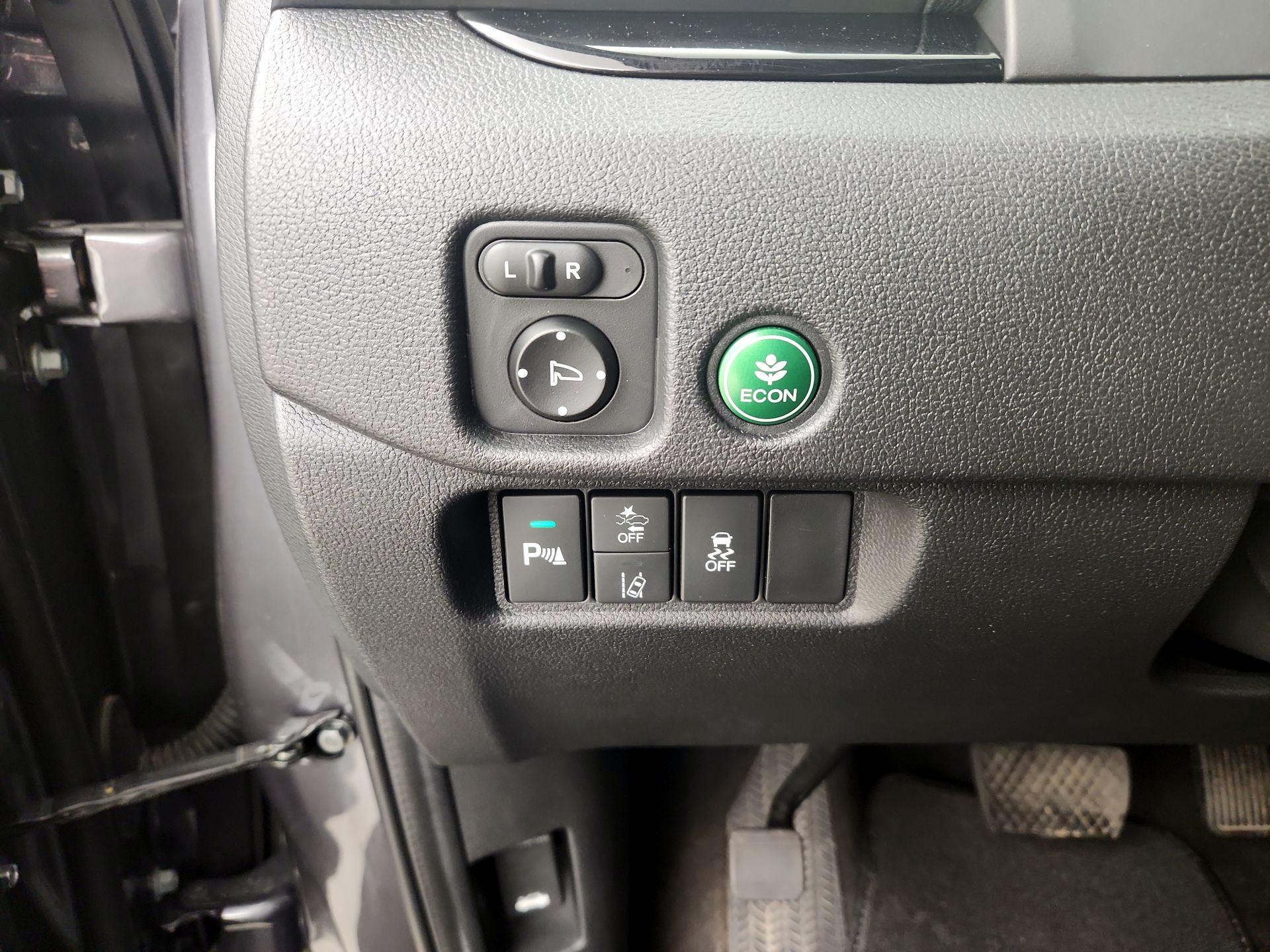 Thumbnail: 2019 Honda Pilot - 13