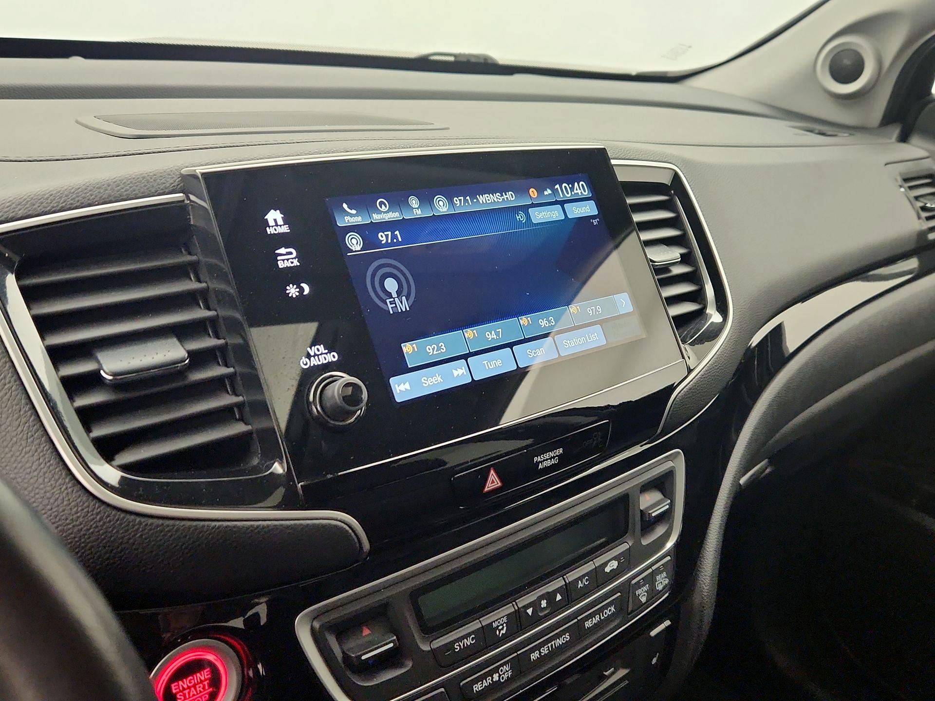 Thumbnail: 2019 Honda Pilot - 15