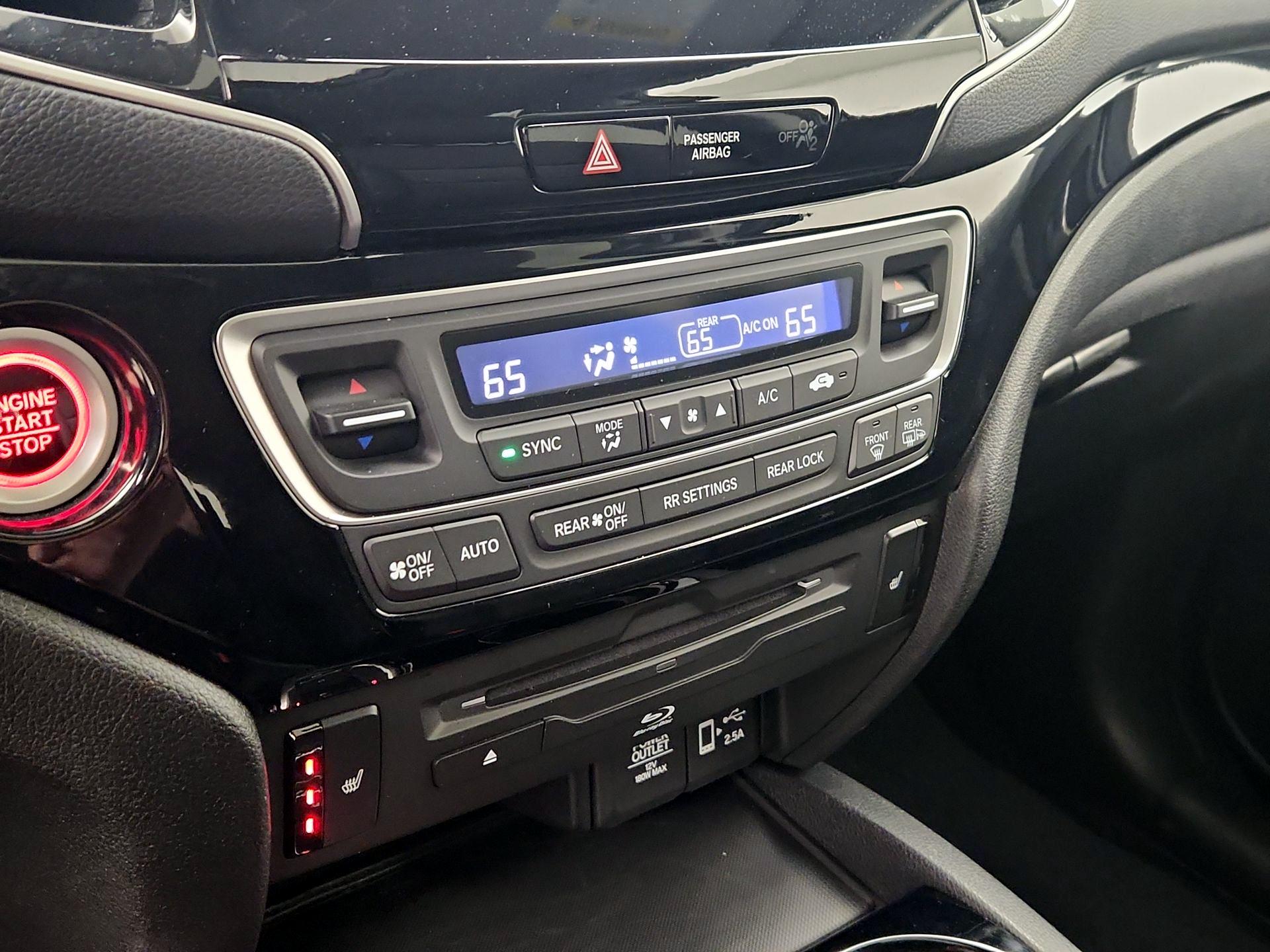 Thumbnail: 2019 Honda Pilot - 16