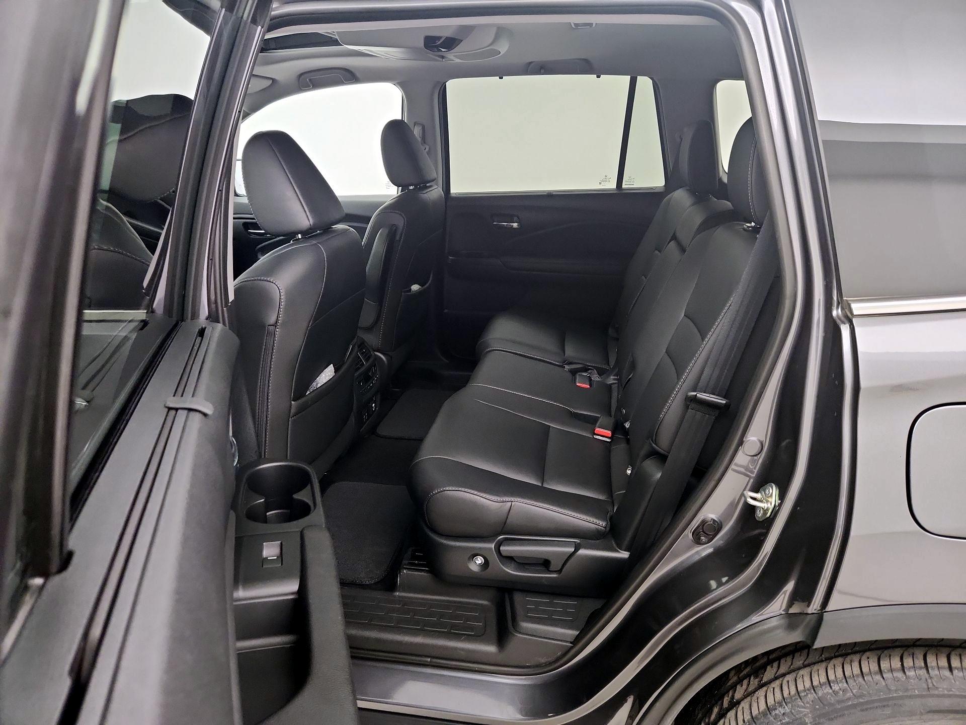 Thumbnail: 2019 Honda Pilot - 20