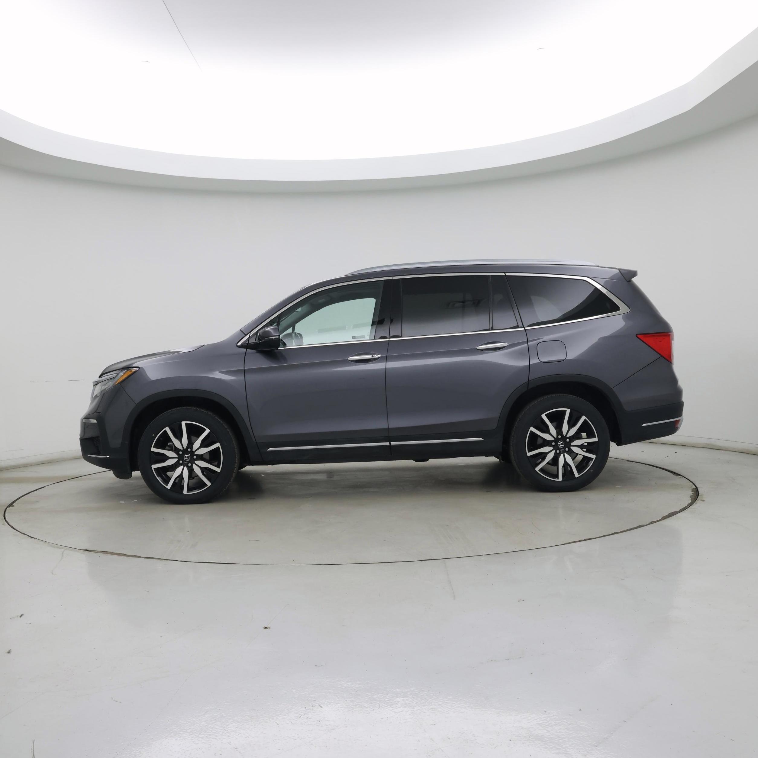 Thumbnail: 2019 Honda Pilot - 3