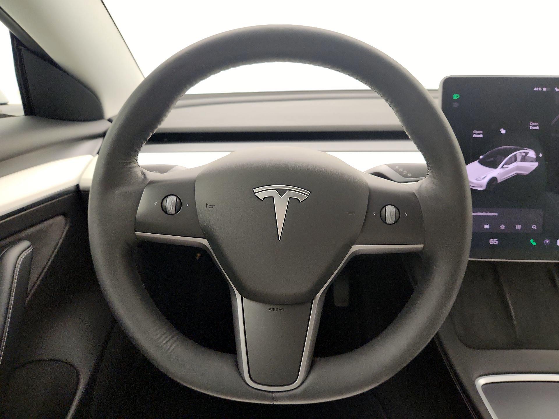 Thumbnail: 2021 Tesla Model 3 - 10