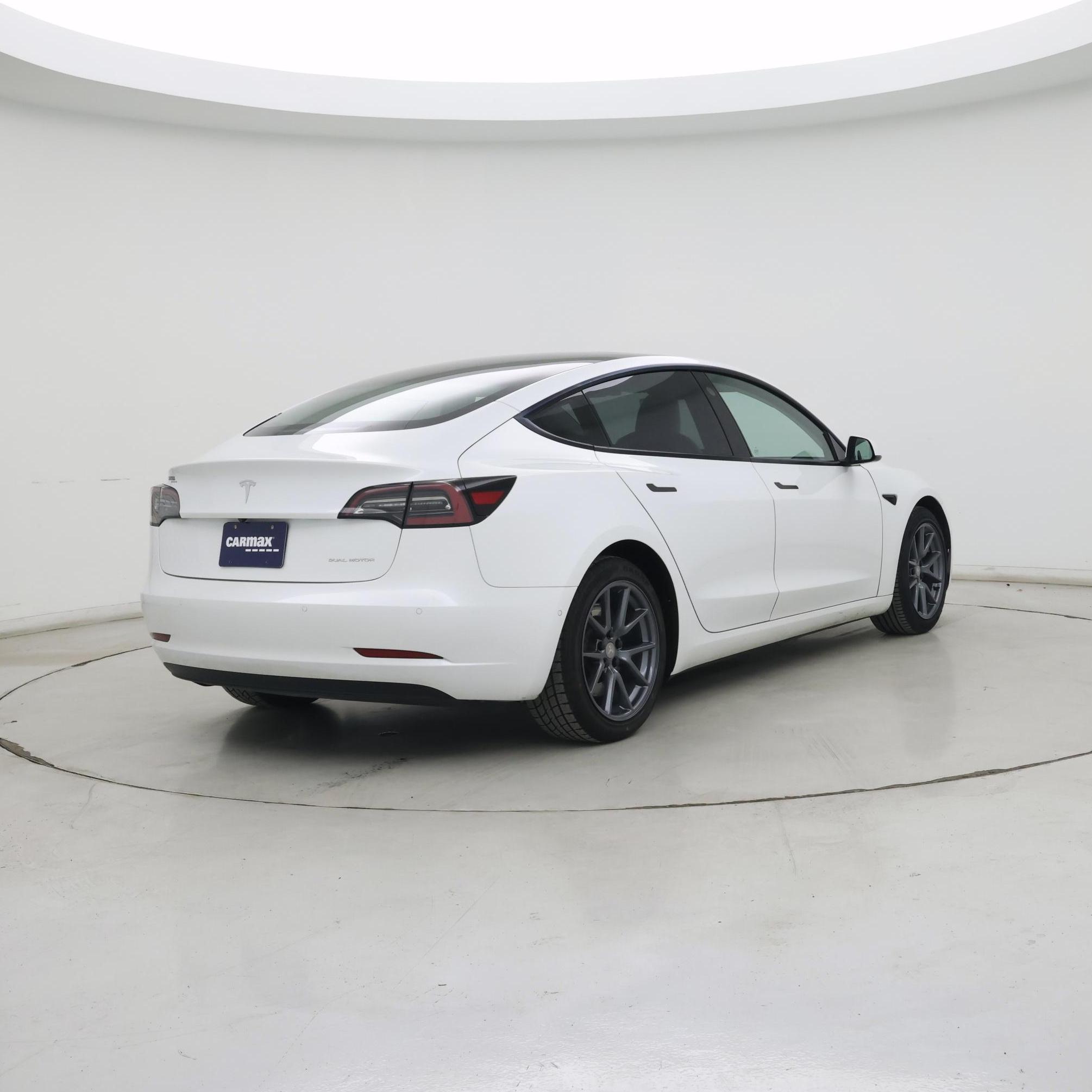 Thumbnail: 2021 Tesla Model 3 - 8