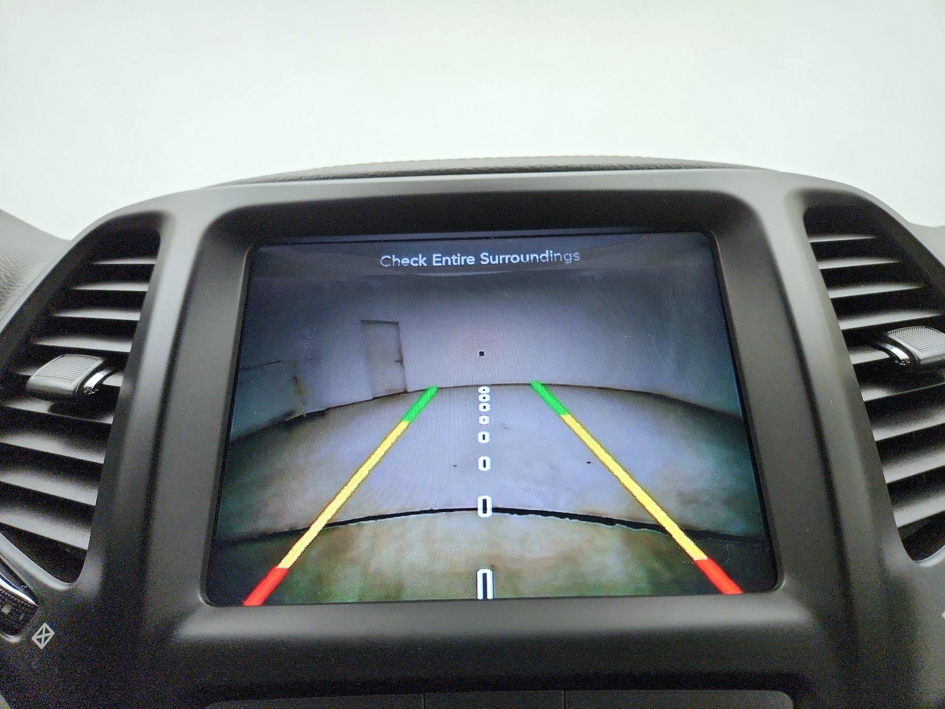 Thumbnail: 2015 Jeep Cherokee - 14